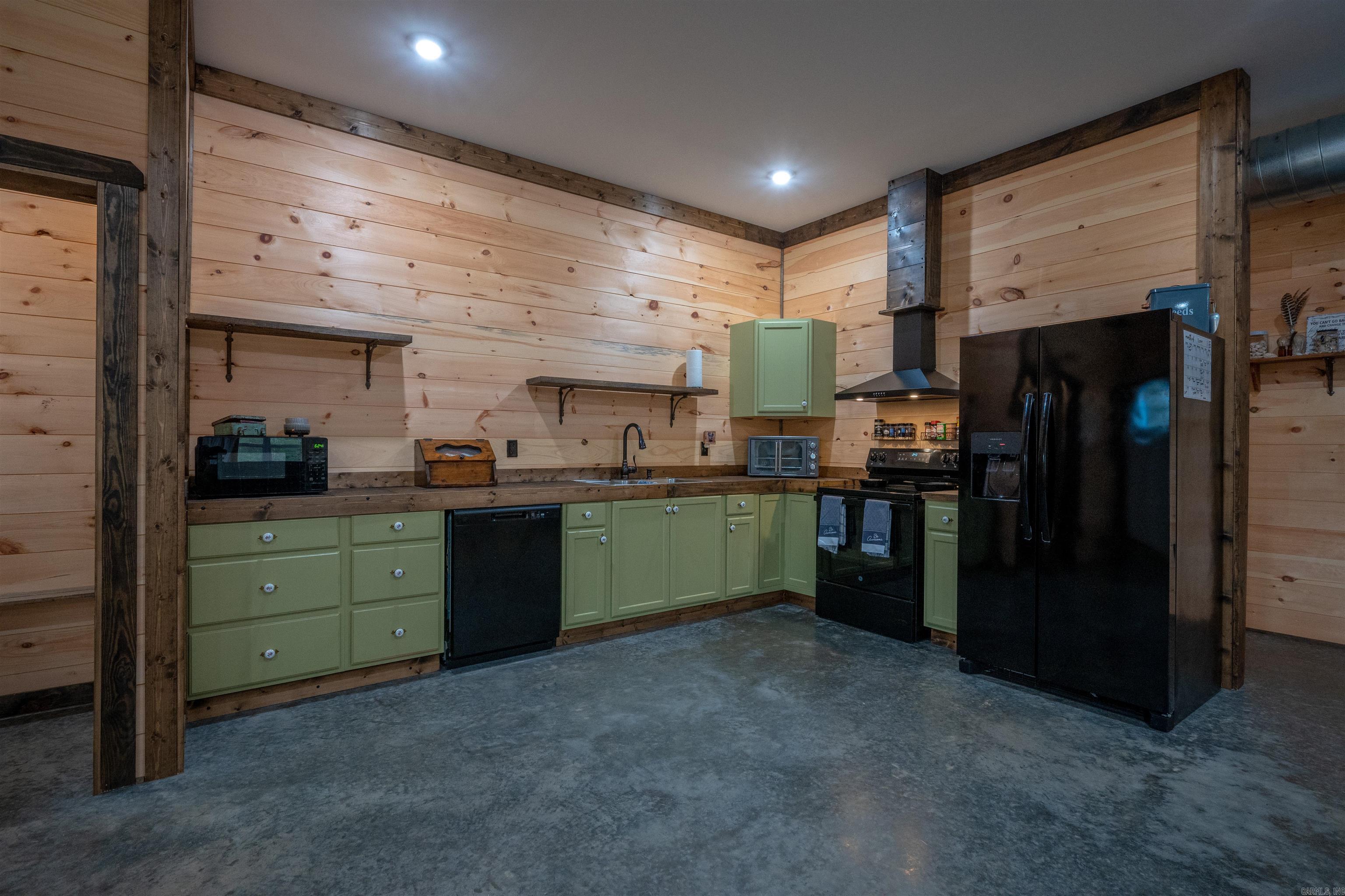 495 Shiloh  Greers Ferry, AR