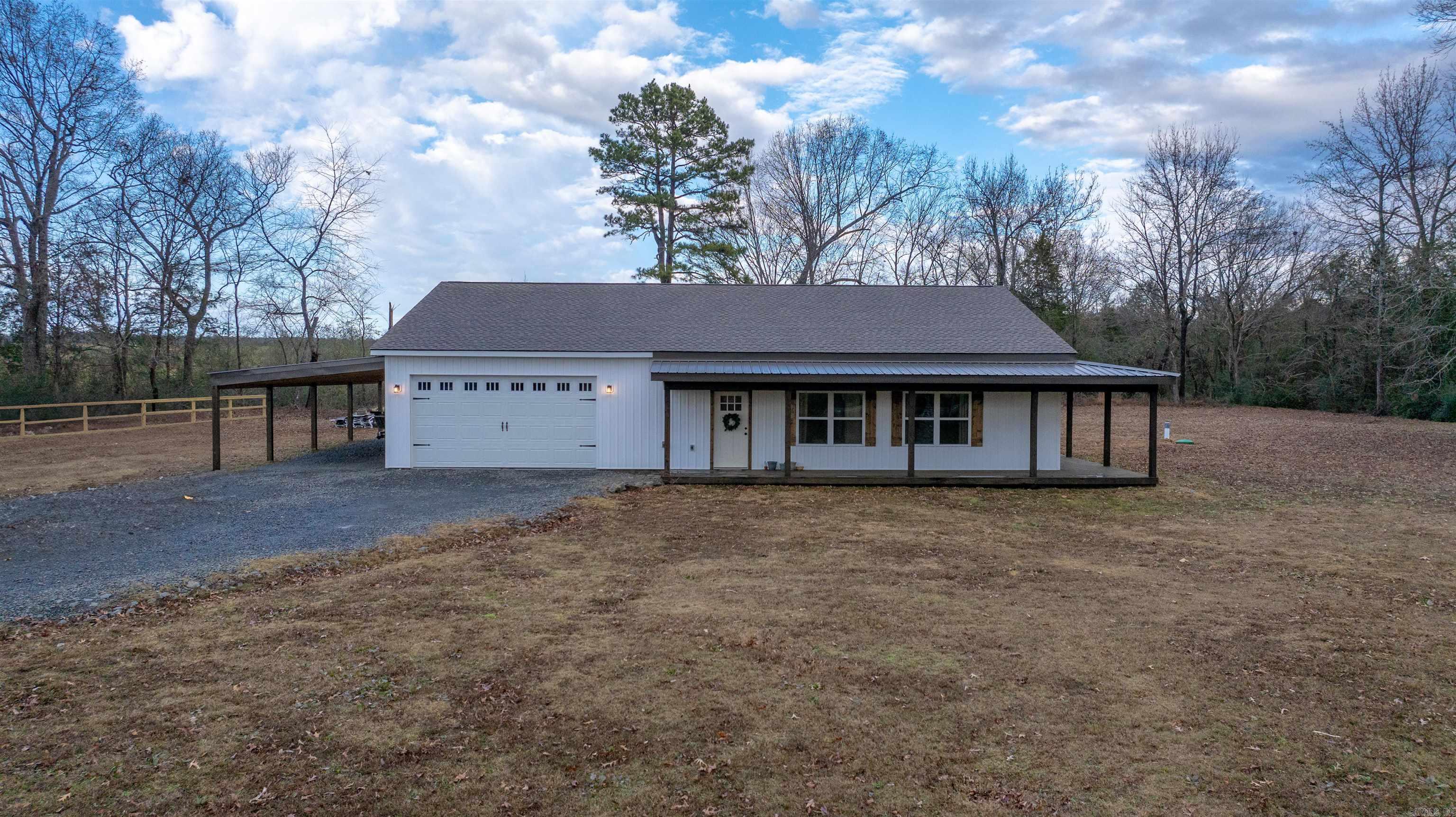 495 Shiloh  Greers Ferry, AR