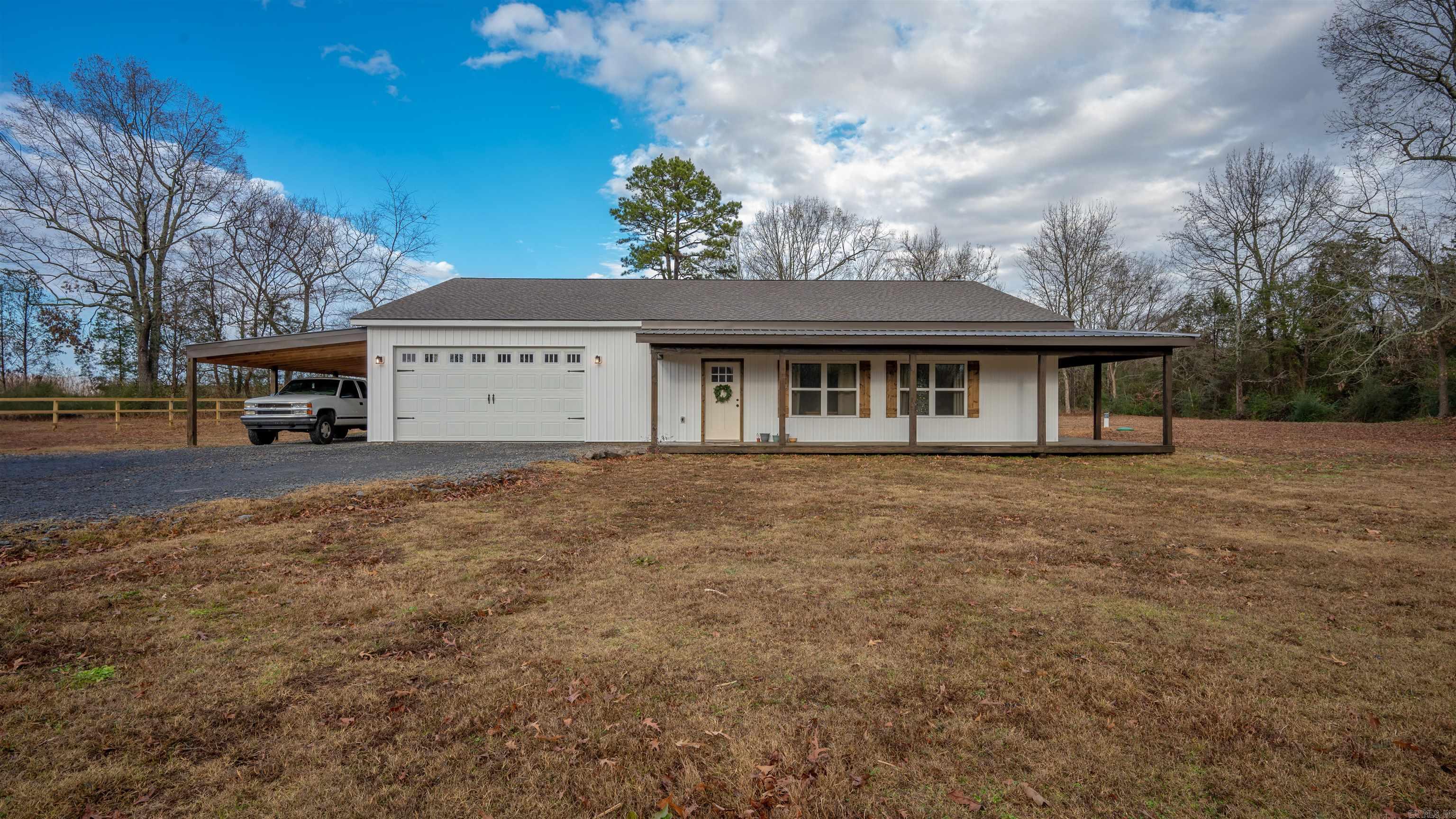 495 Shiloh  Greers Ferry, AR