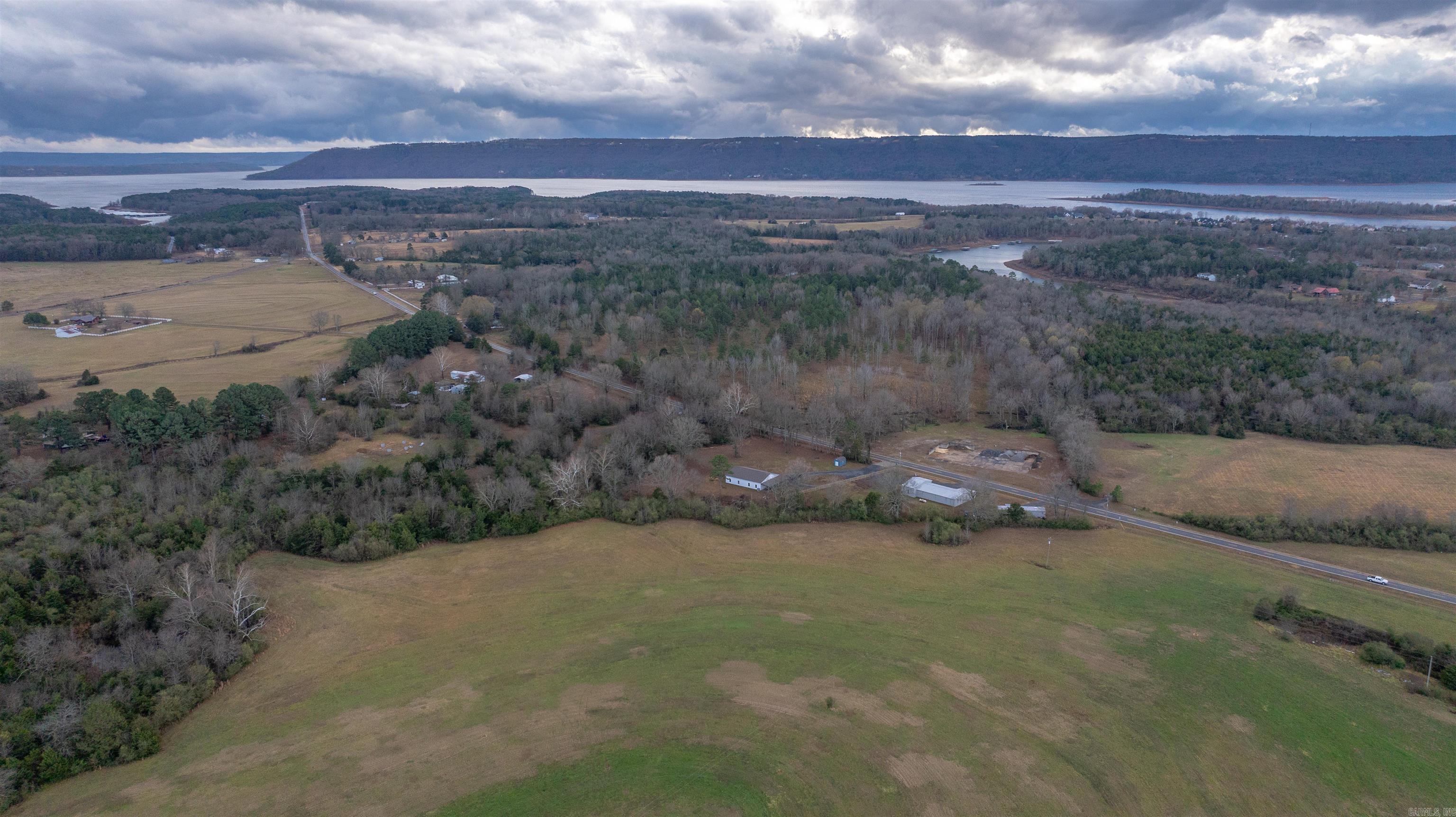 495 Shiloh  Greers Ferry, AR