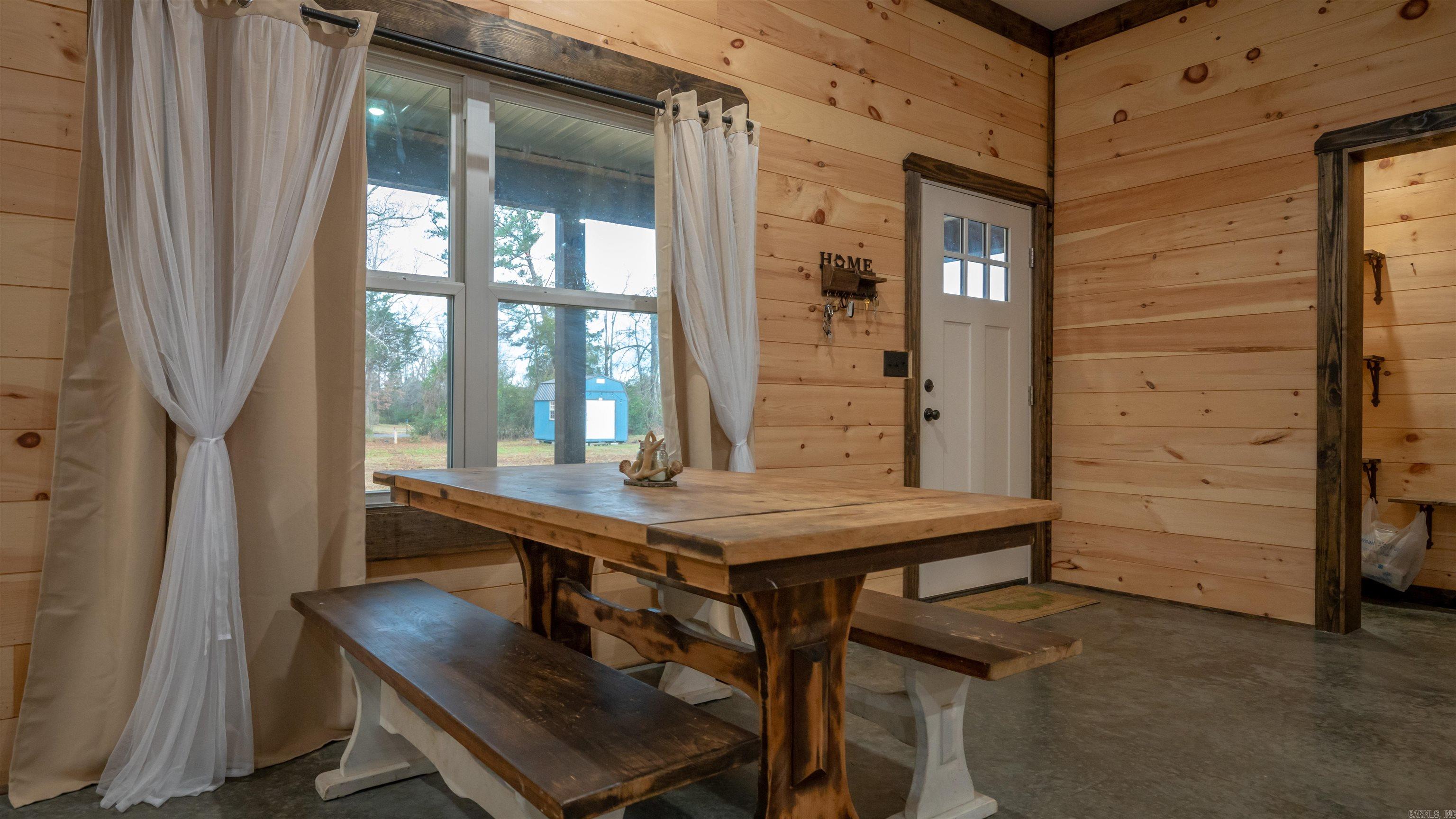 495 Shiloh  Greers Ferry, AR