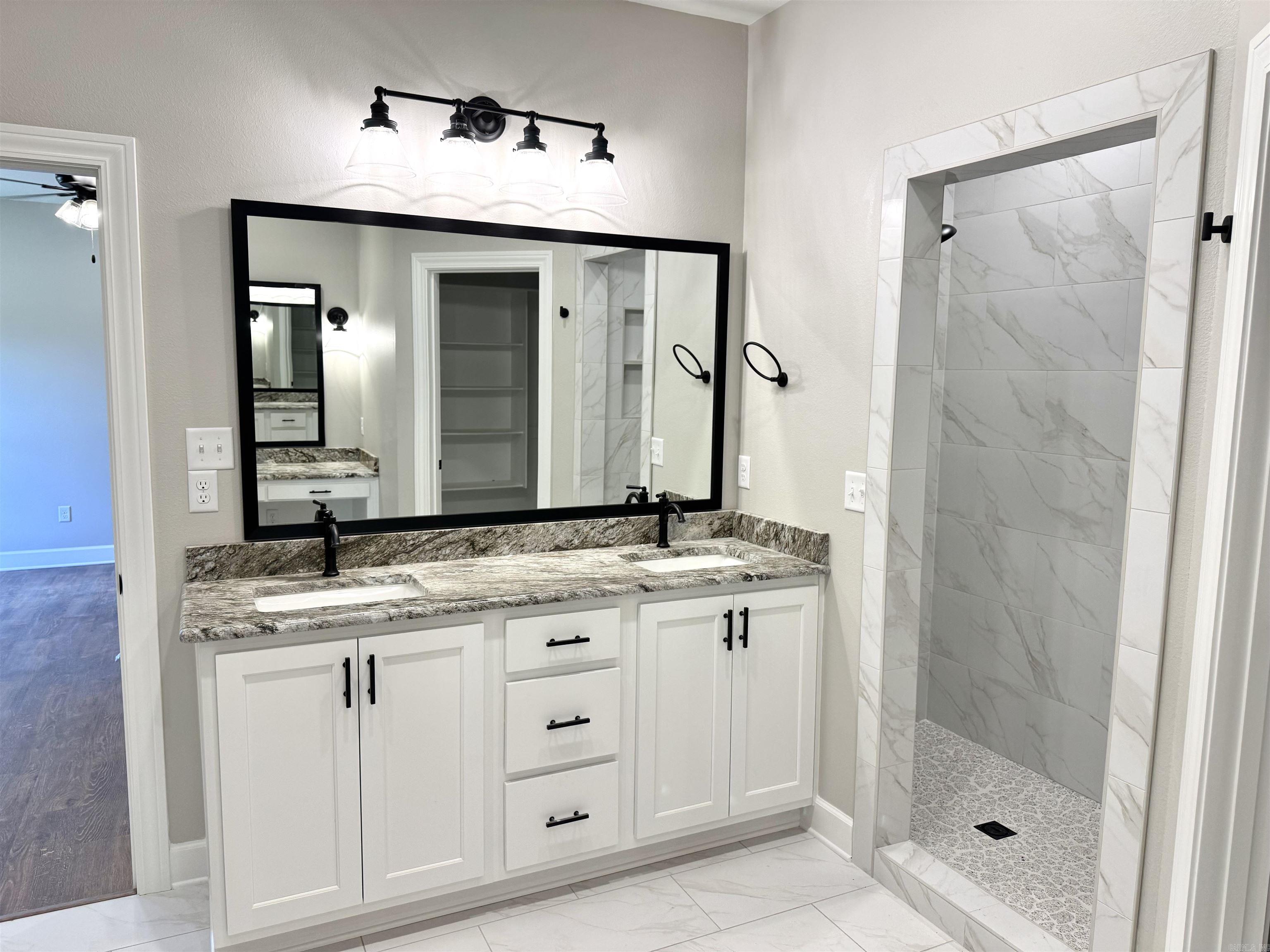 1233 Fern  Searcy, AR