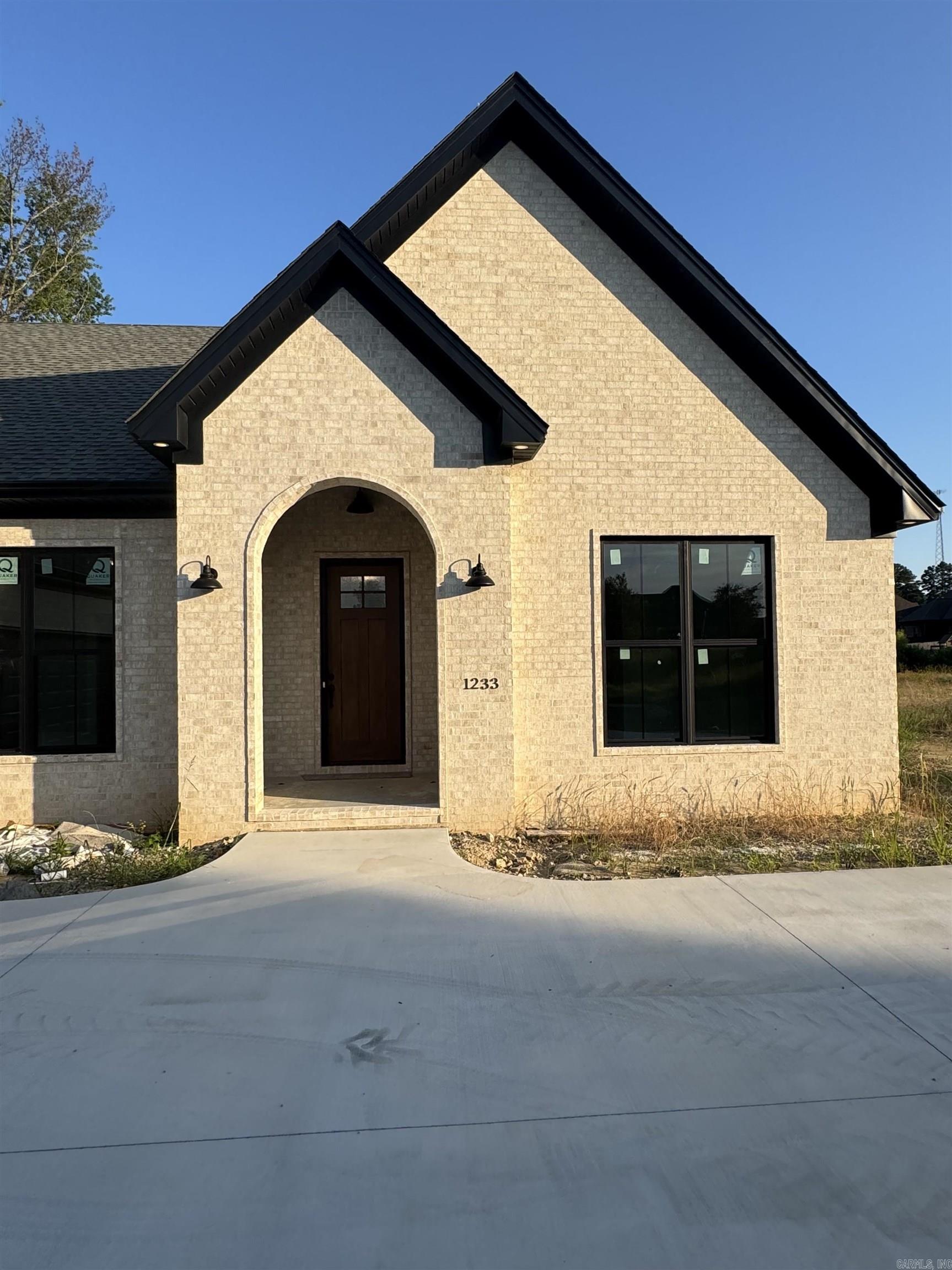 1233 Fern  Searcy, AR