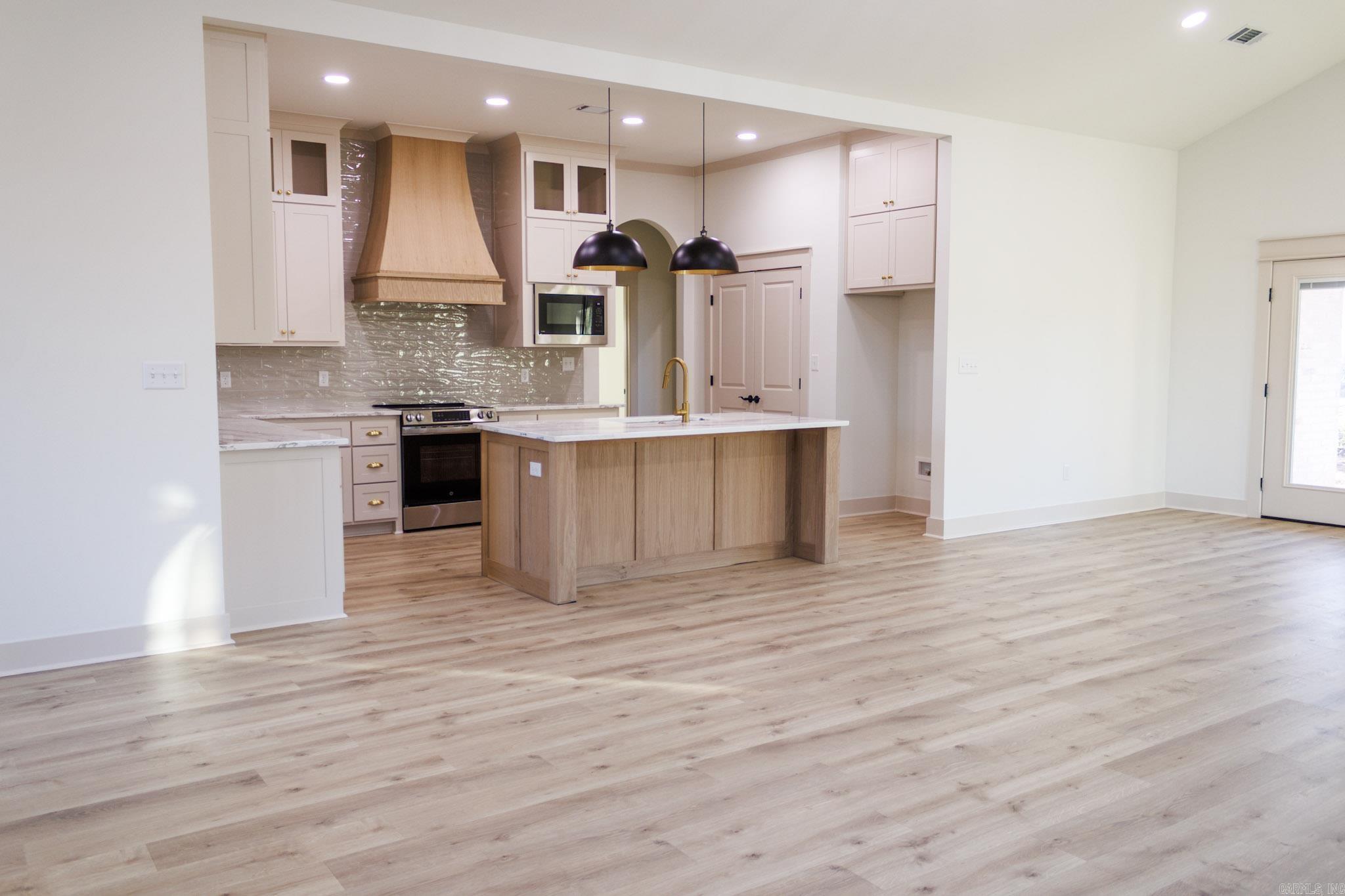 295 Castleberry Rd.  Greenbrier, AR