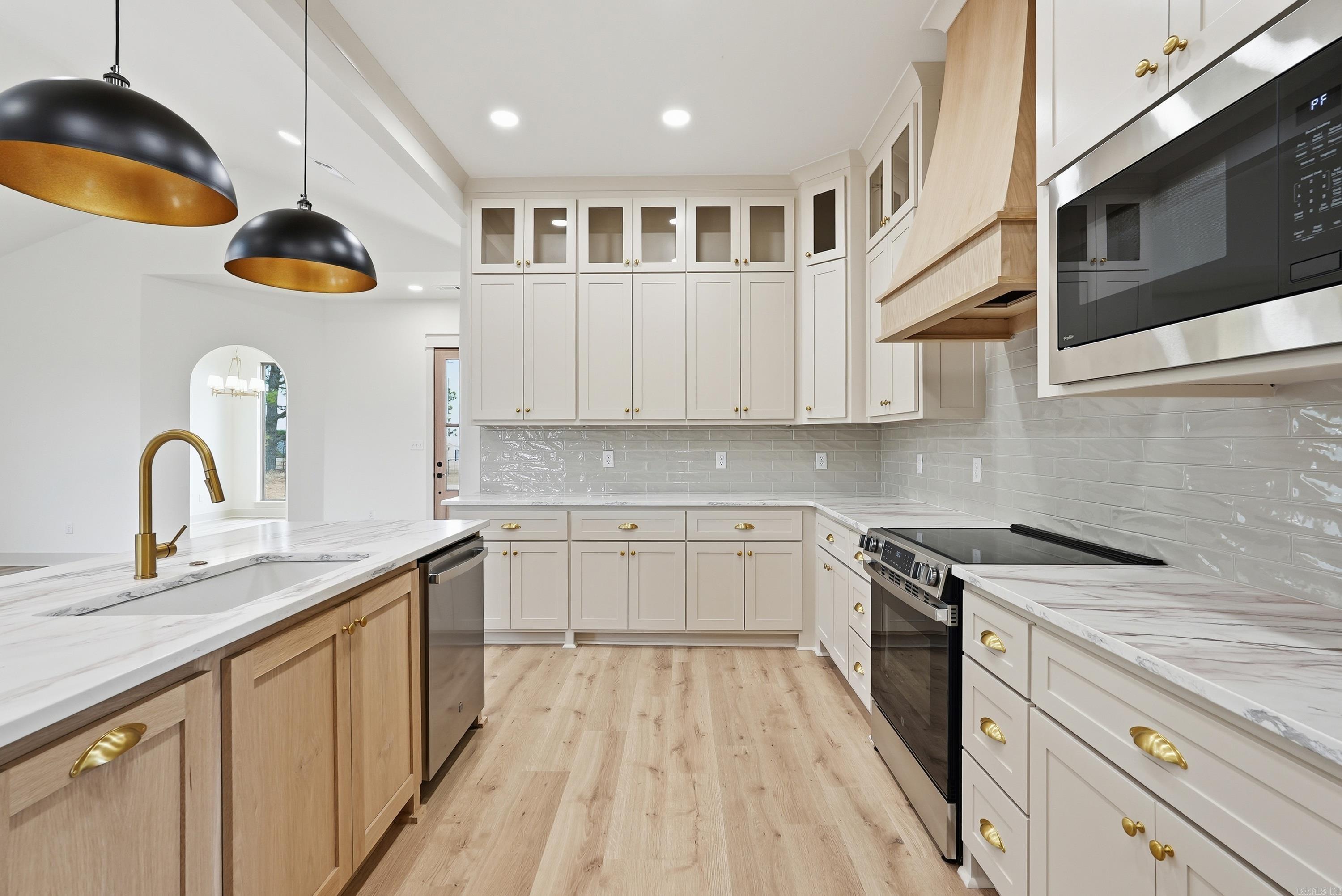 295 Castleberry Rd.  Greenbrier, AR