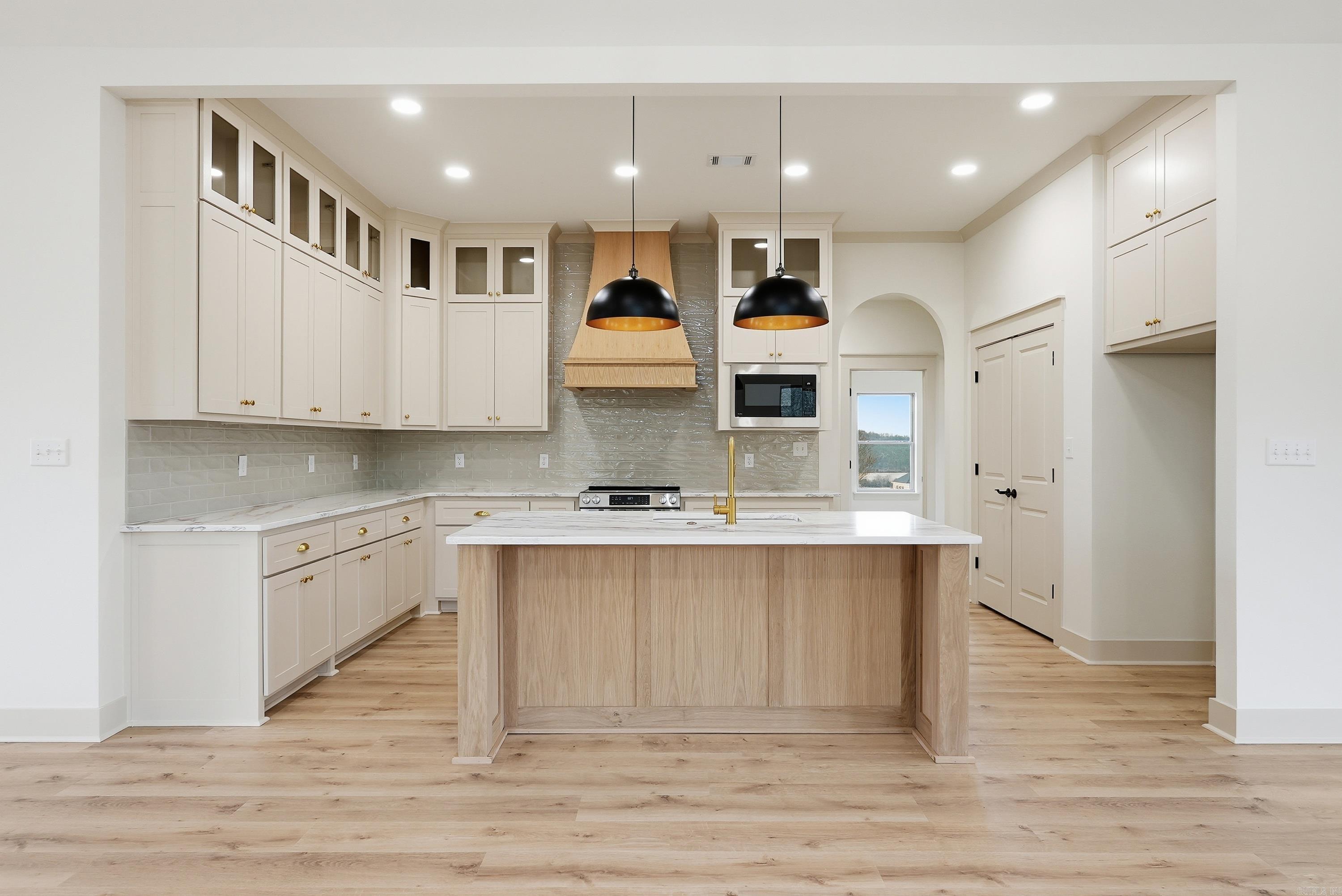 295 Castleberry Rd.  Greenbrier, AR