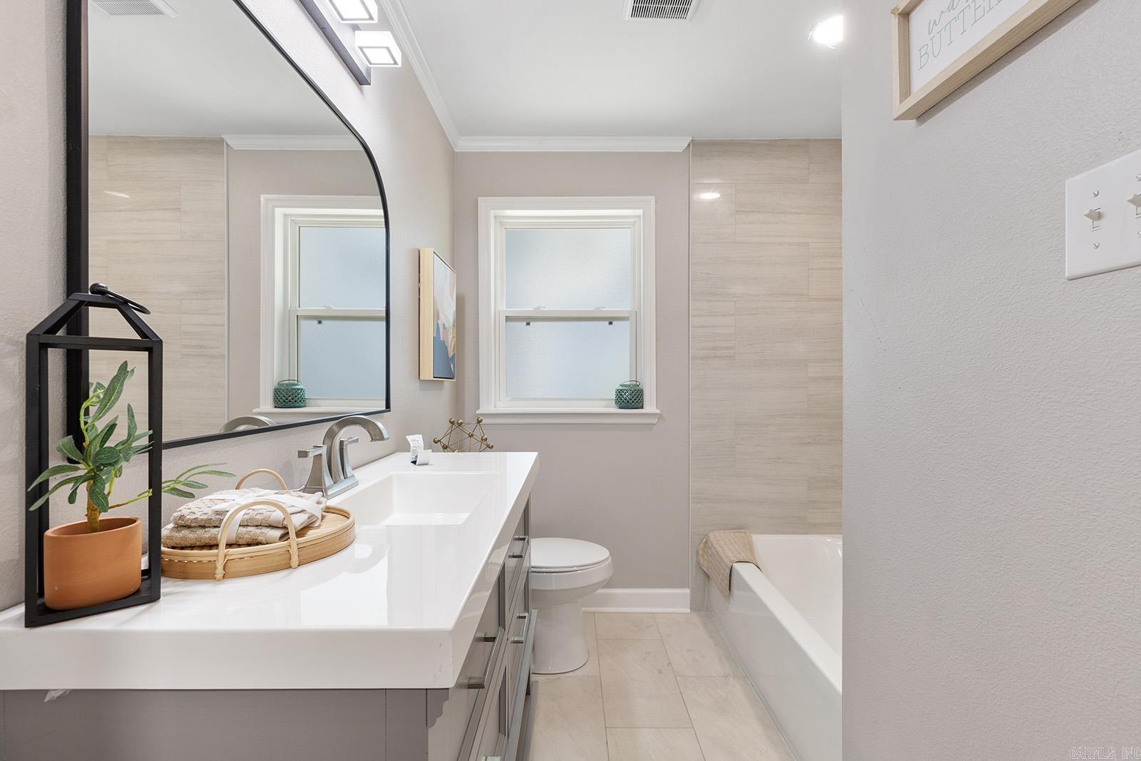 5124 Woodlawn  Little Rock, AR