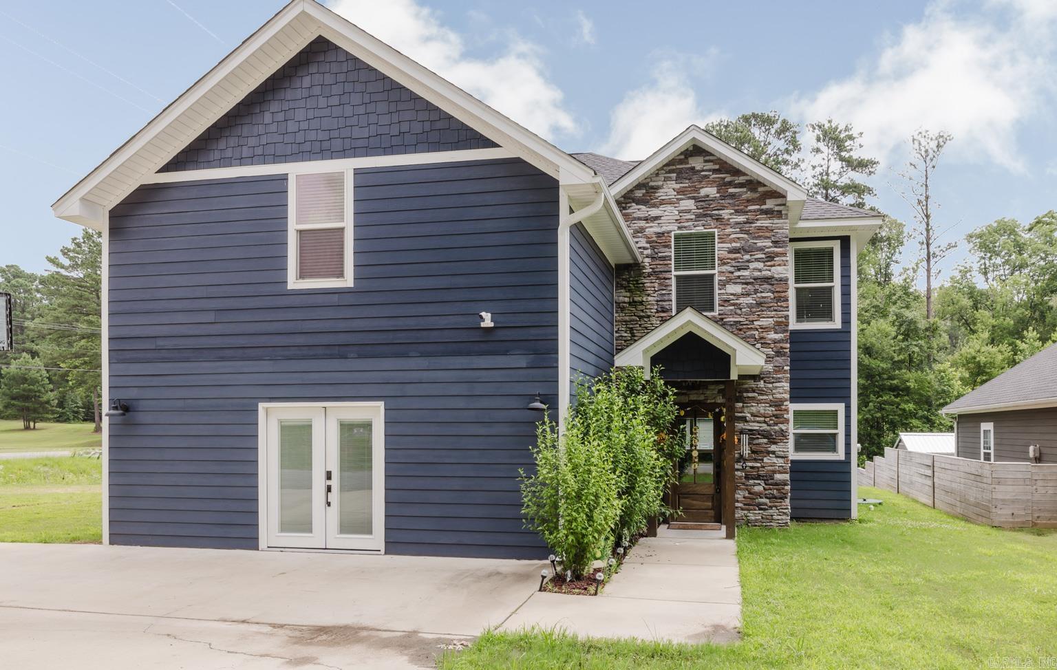 600 Hiram  Bauxite, AR