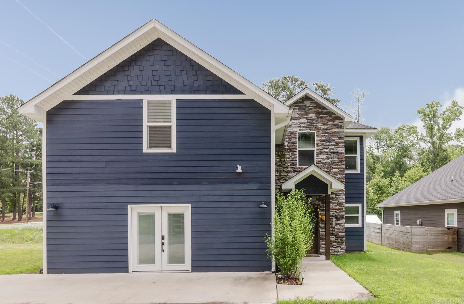 600 Hiram  Bauxite, AR