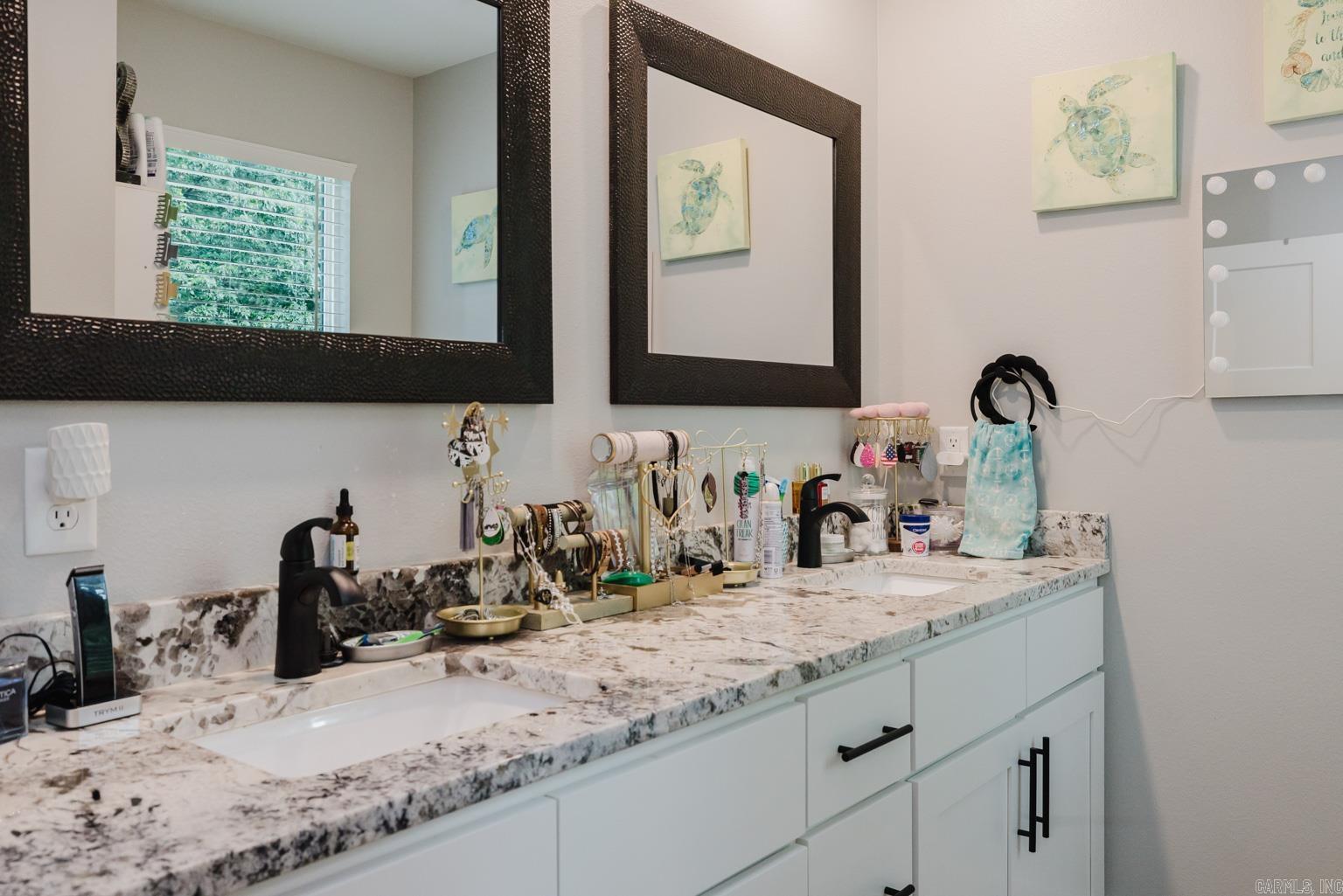 600 Hiram  Bauxite, AR