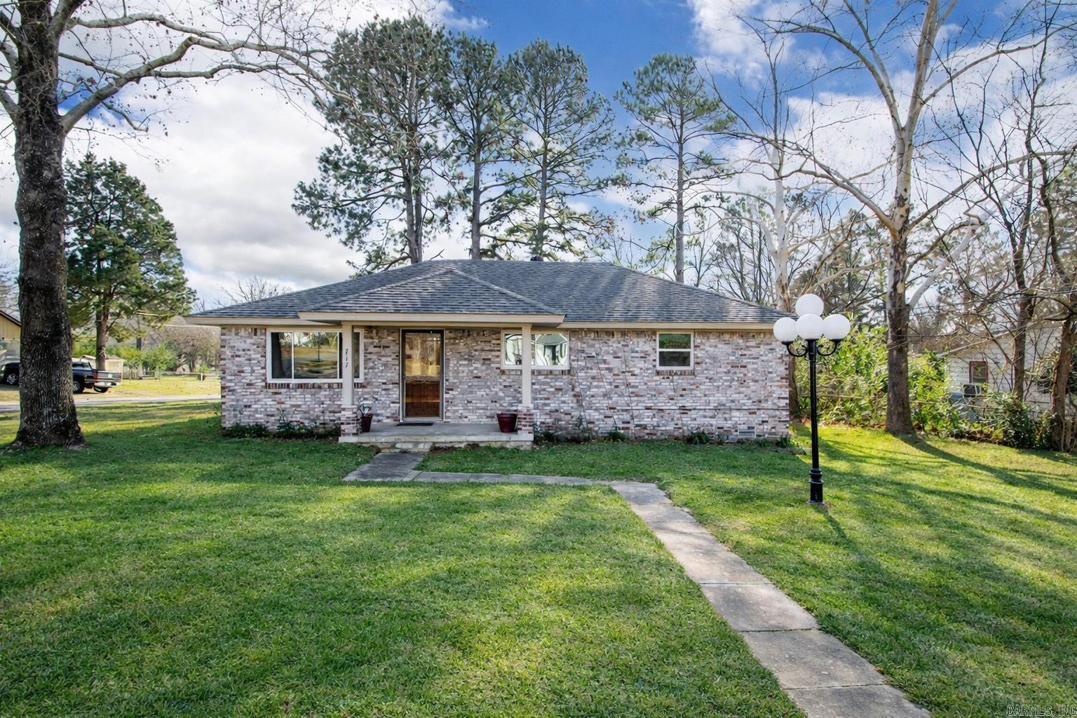 717 Wildwood Drive Sherwood, AR 72120