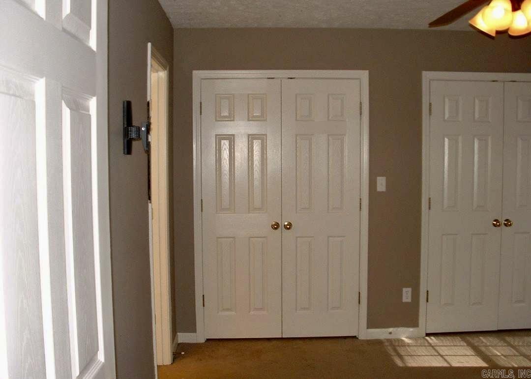 2705 mackenzie  Conway, AR