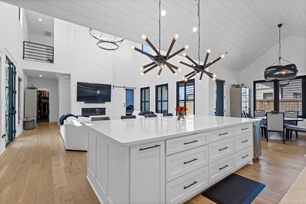 7509 S Shoreline  Benton, AR