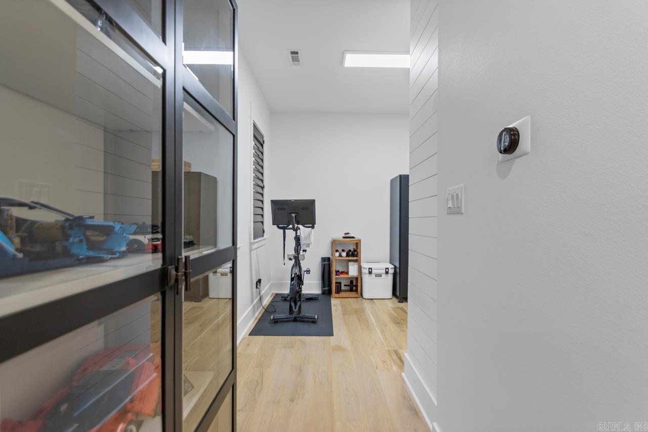 7509 S Shoreline  Benton, AR