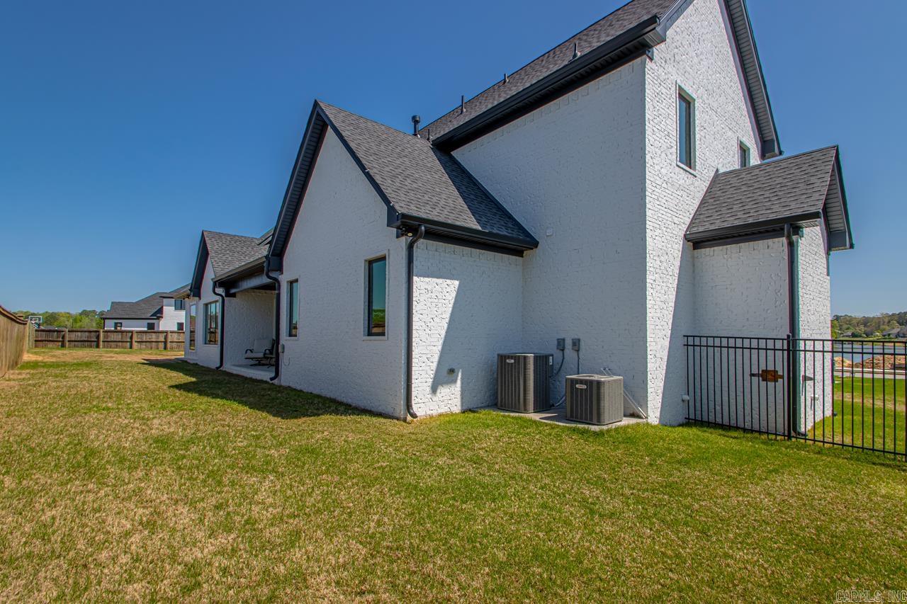 7509 S Shoreline  Benton, AR