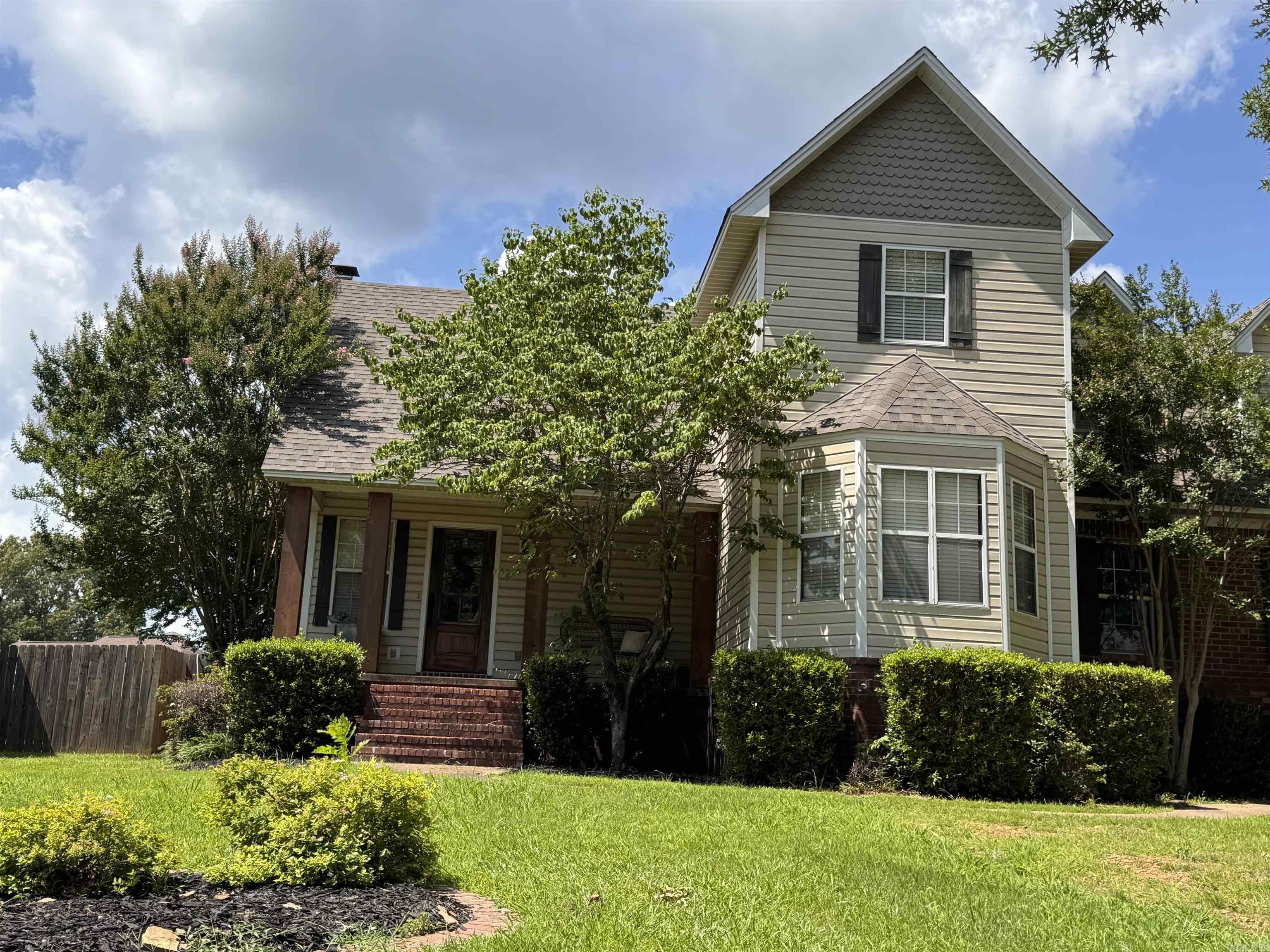 106 Red Oak  Searcy, AR