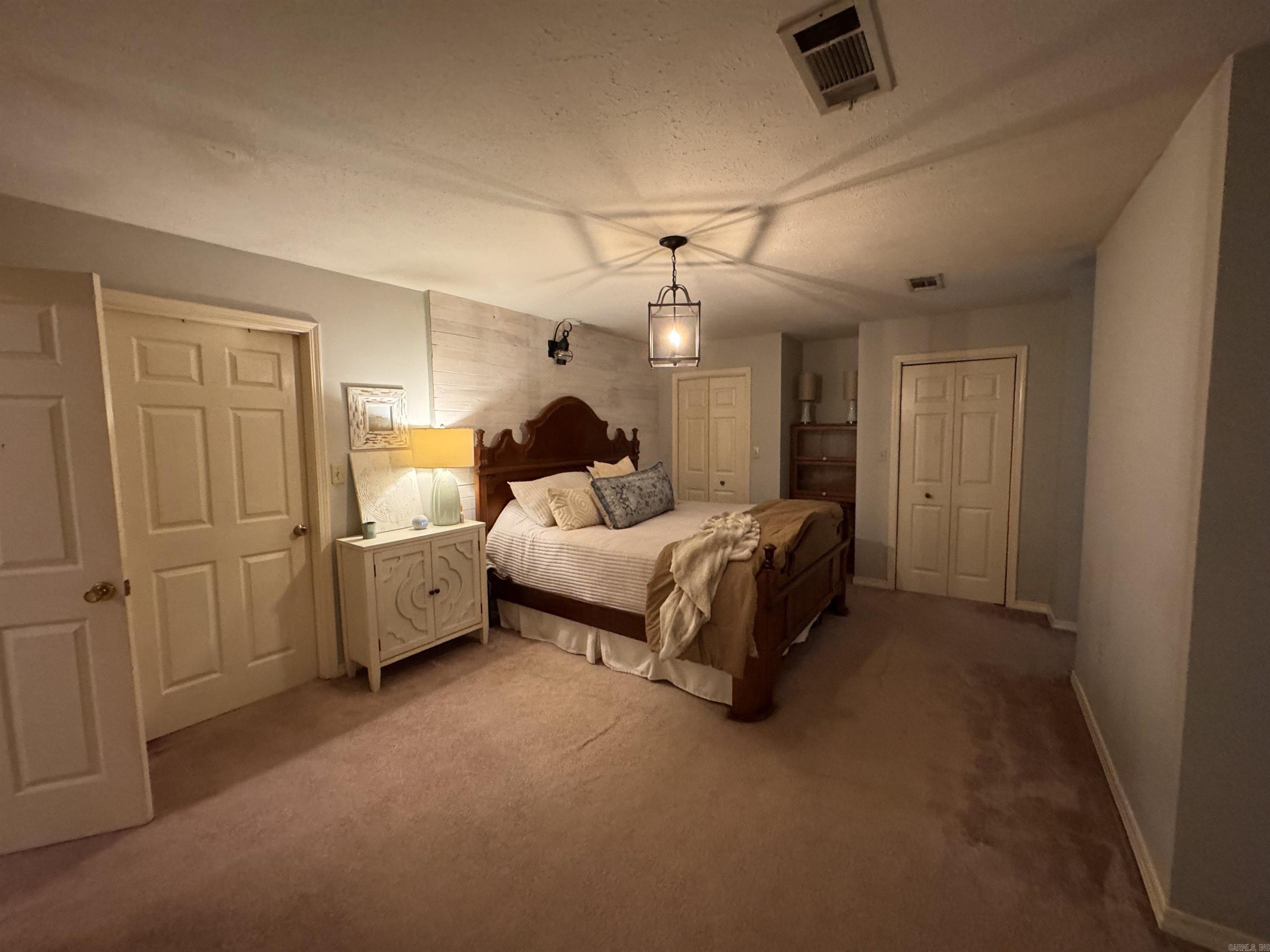 106 Red Oak  Searcy, AR