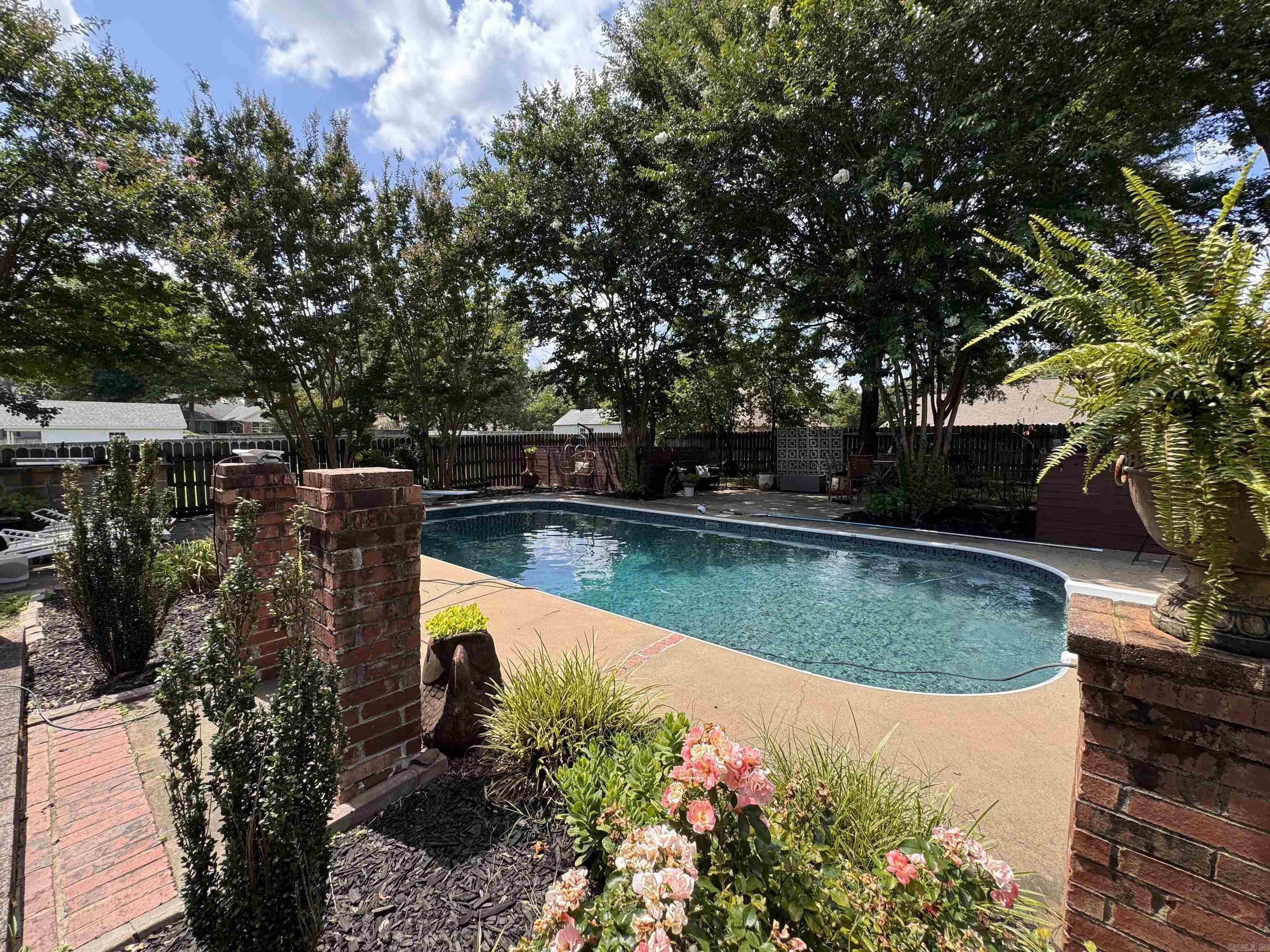 106 Red Oak  Searcy, AR