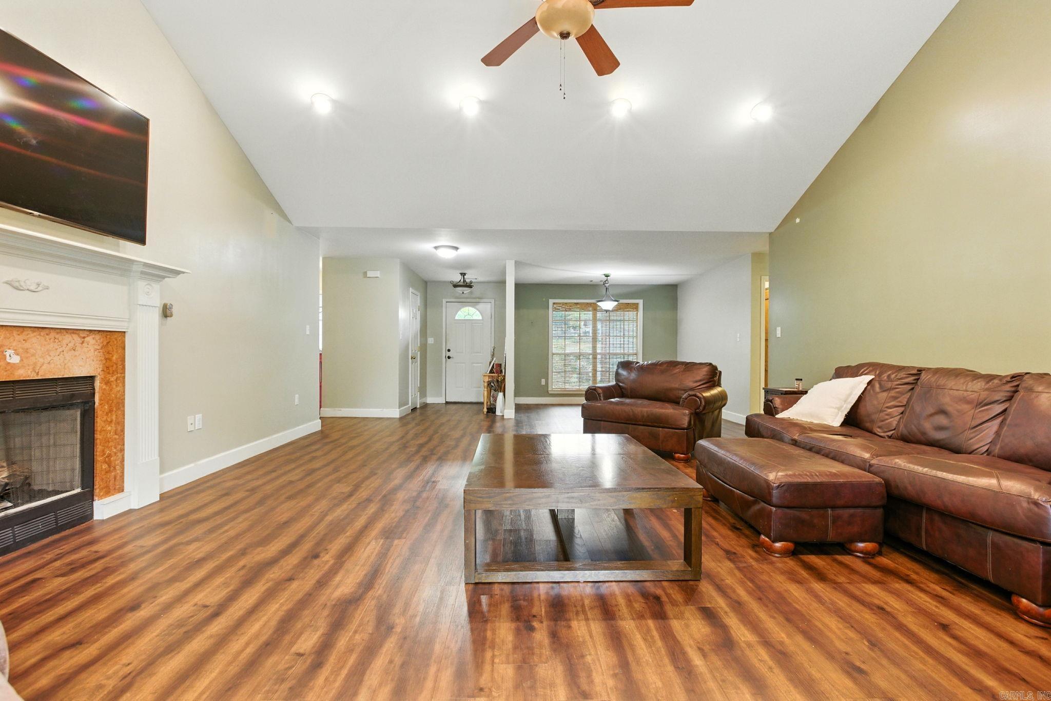 1073 Fox Hunt  Alexander, AR