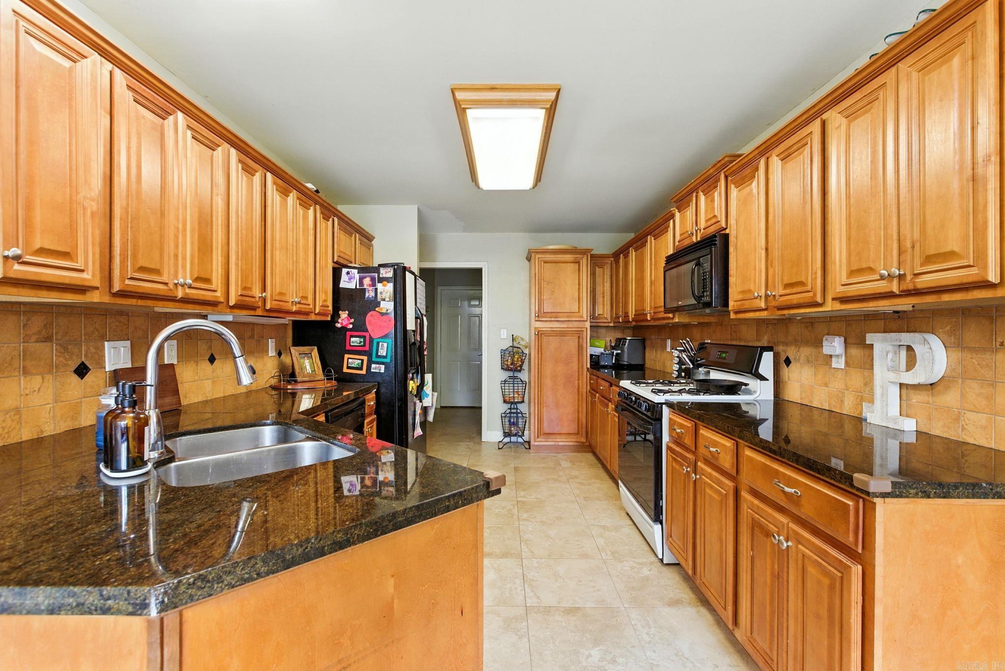 1073 Fox Hunt  Alexander, AR