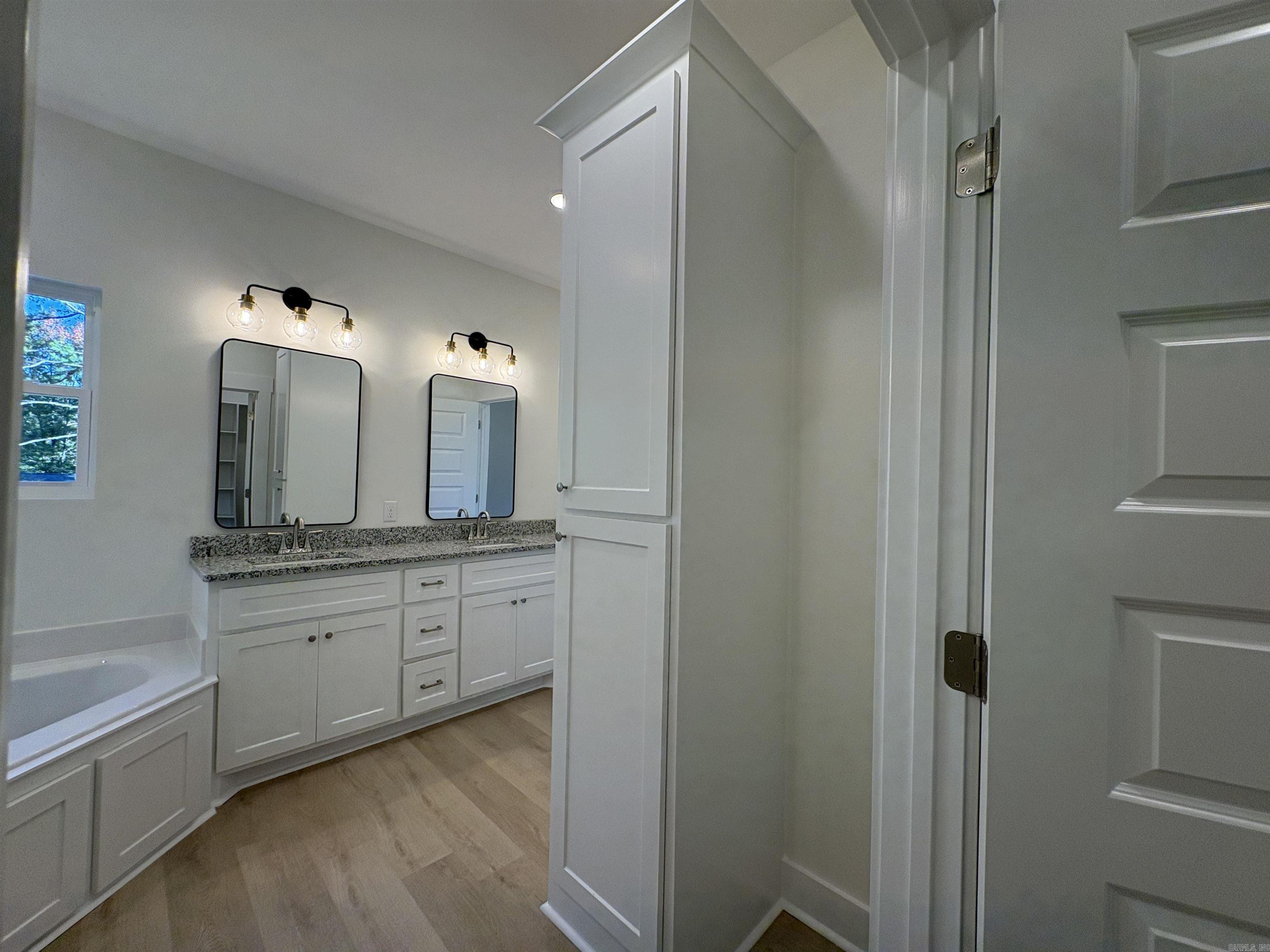 2-B Silverleaf  Greenbrier, AR