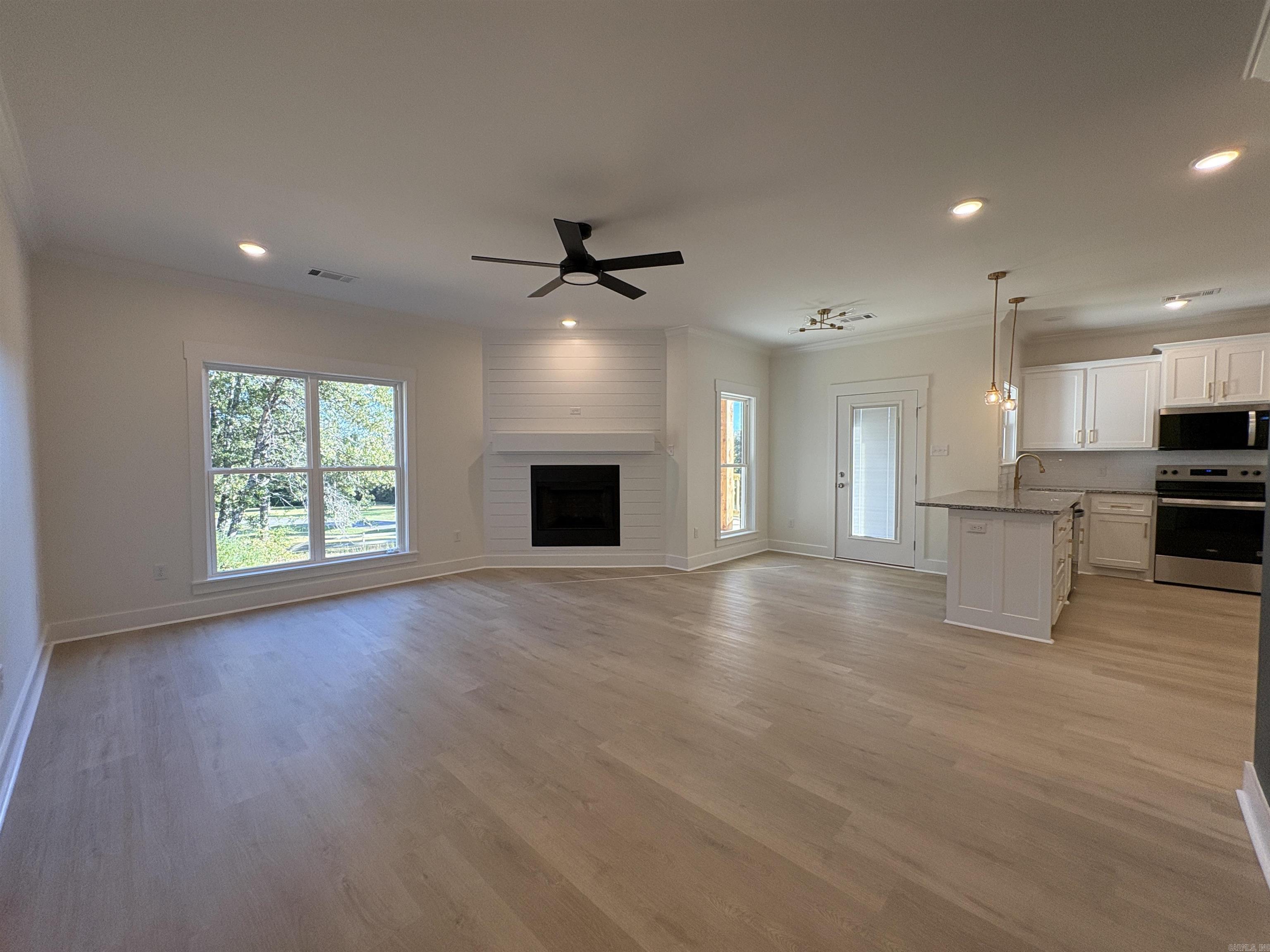 2-B Silverleaf  Greenbrier, AR