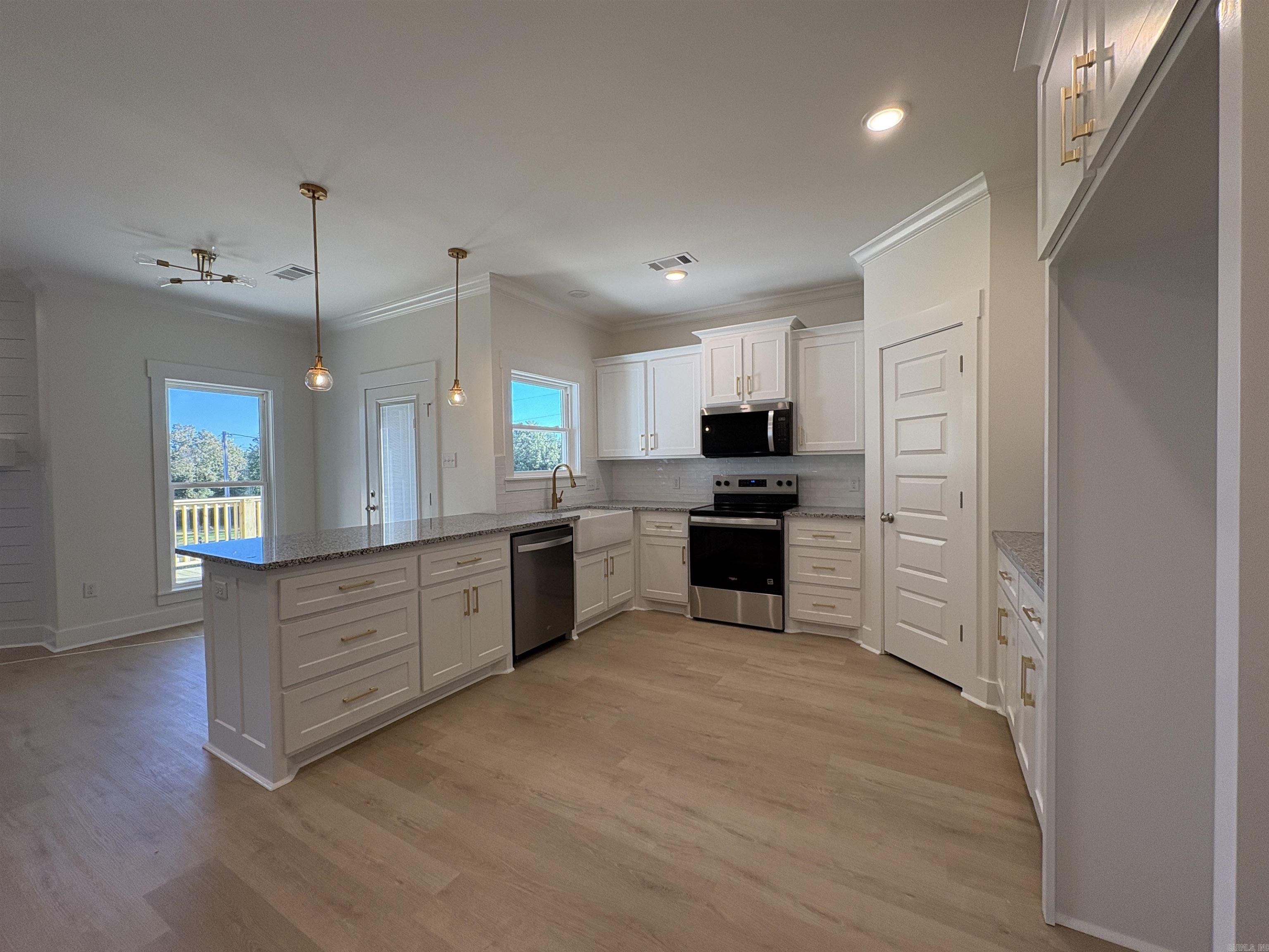 2-B Silverleaf  Greenbrier, AR