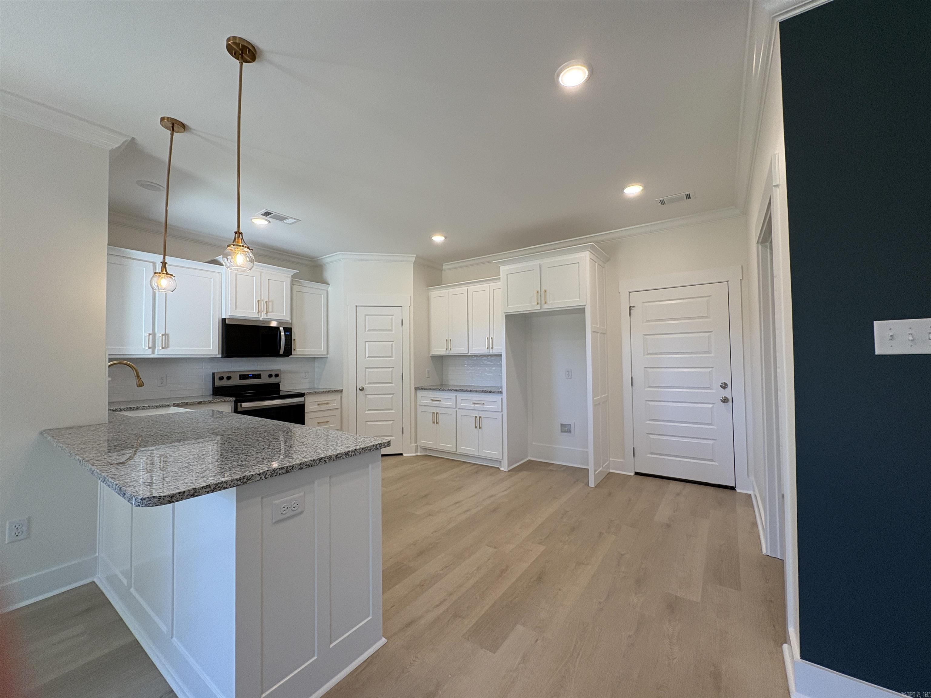 2-B Silverleaf  Greenbrier, AR