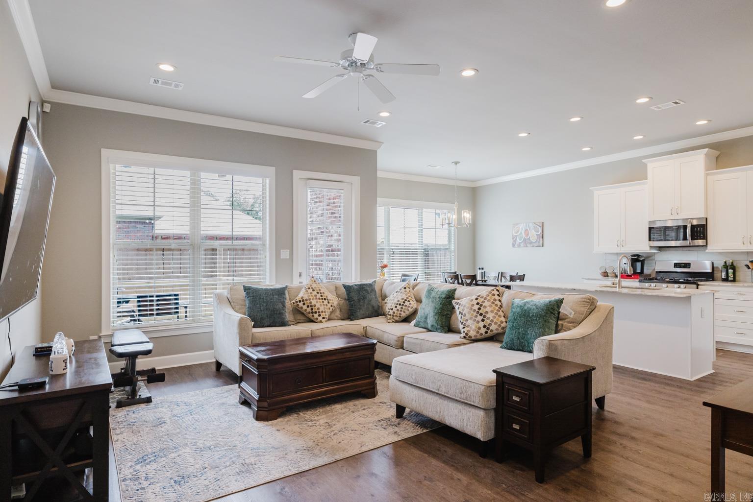 424 Valley Ranch Cir  Little Rock, AR