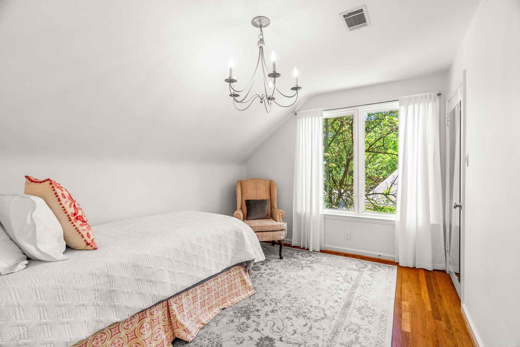 5412 S Grandview  Little Rock, AR