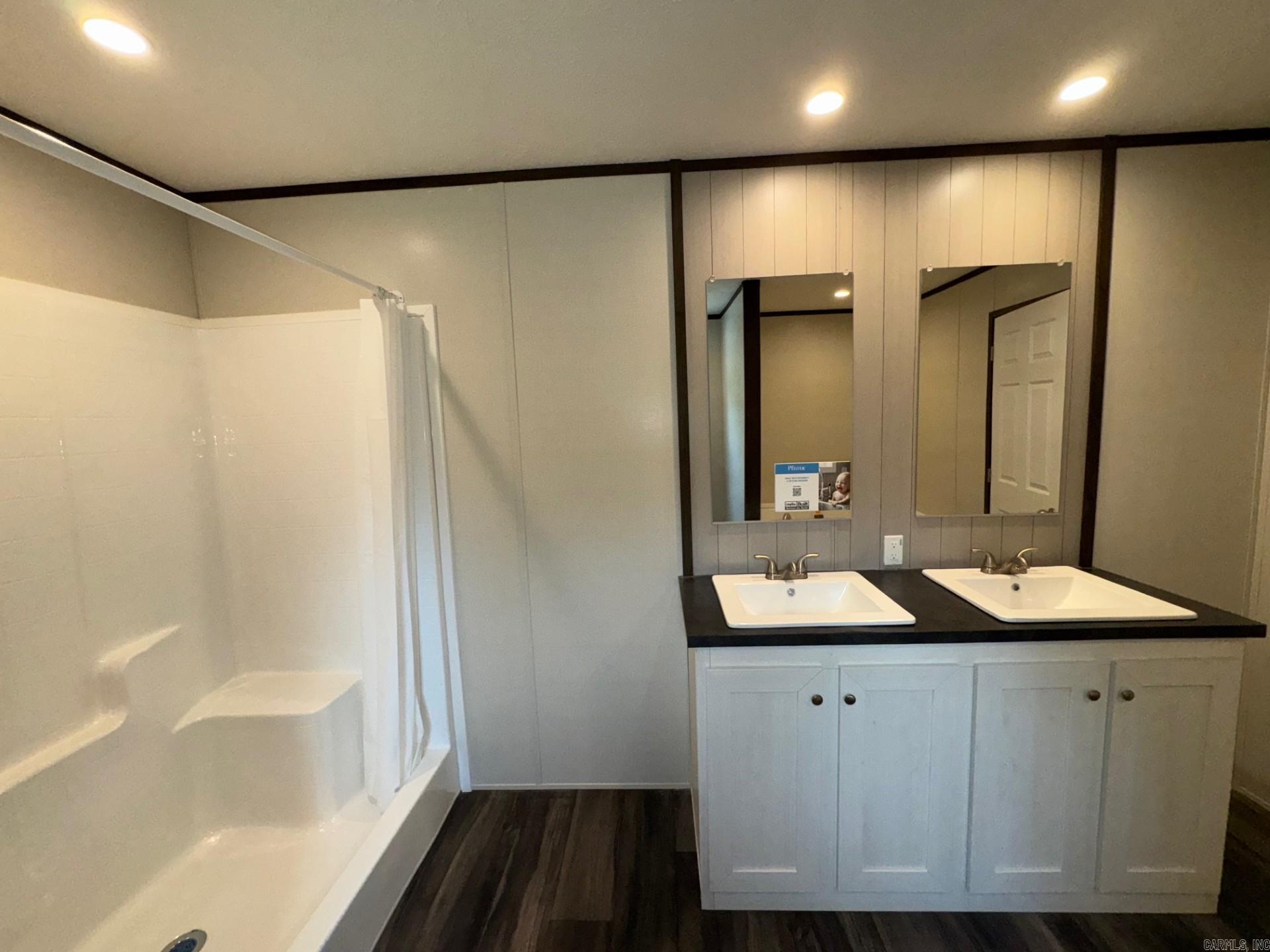 137 Parkshores circle  Hot Springs, AR