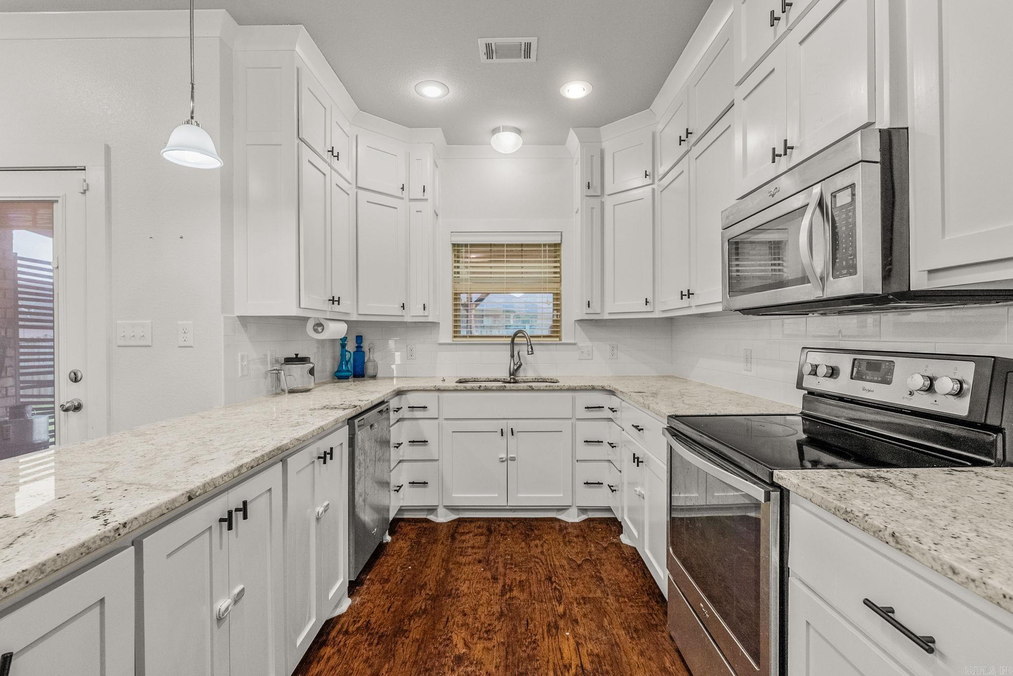 16 Cobalt  Greenbrier, AR