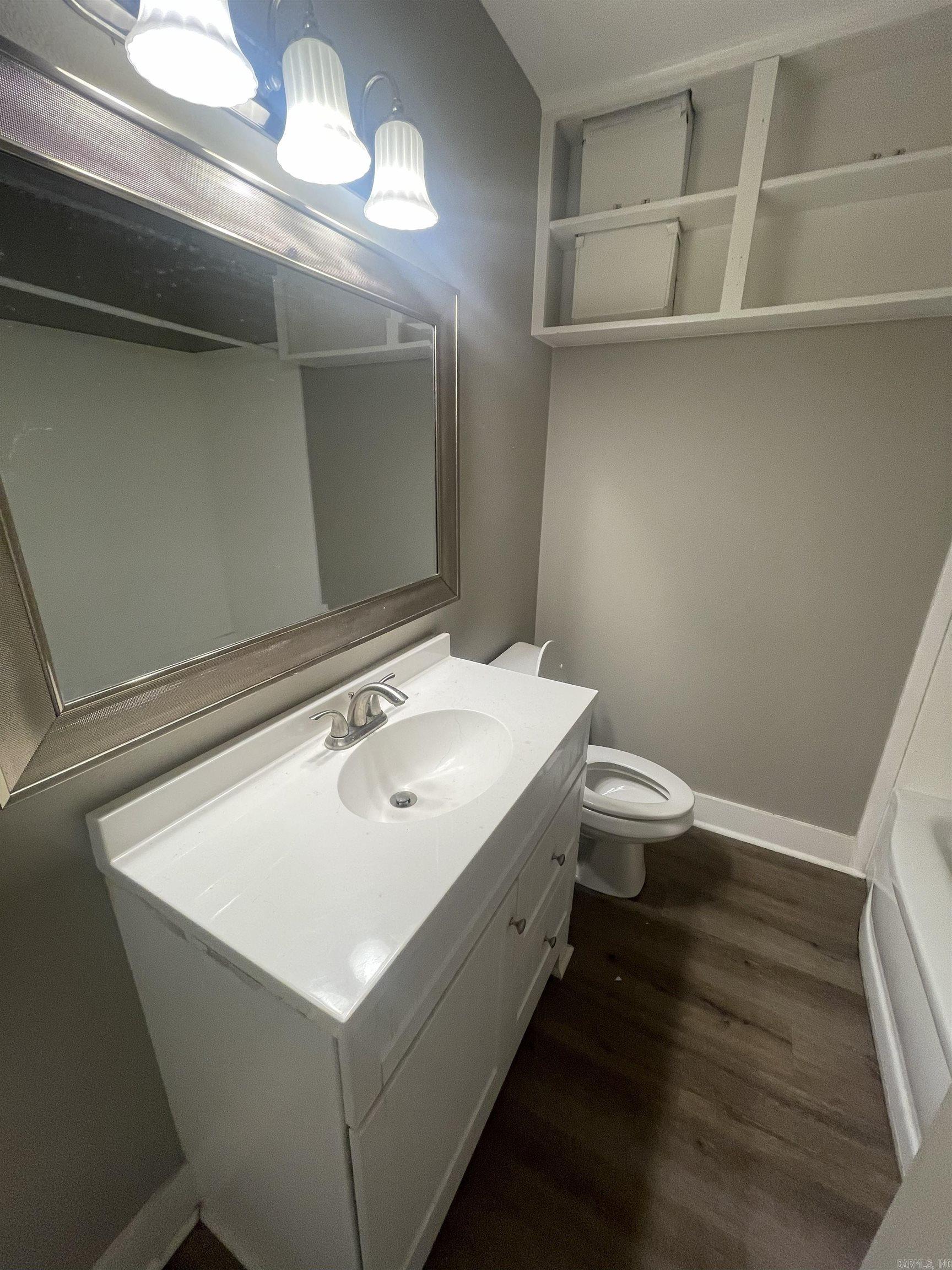 1834 Johnston  Conway, AR