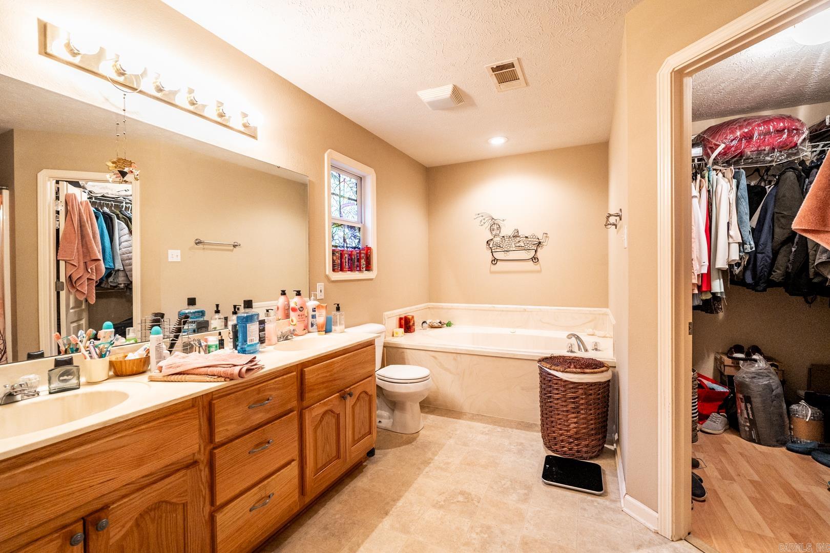 1665 Highpoint  Conway, AR