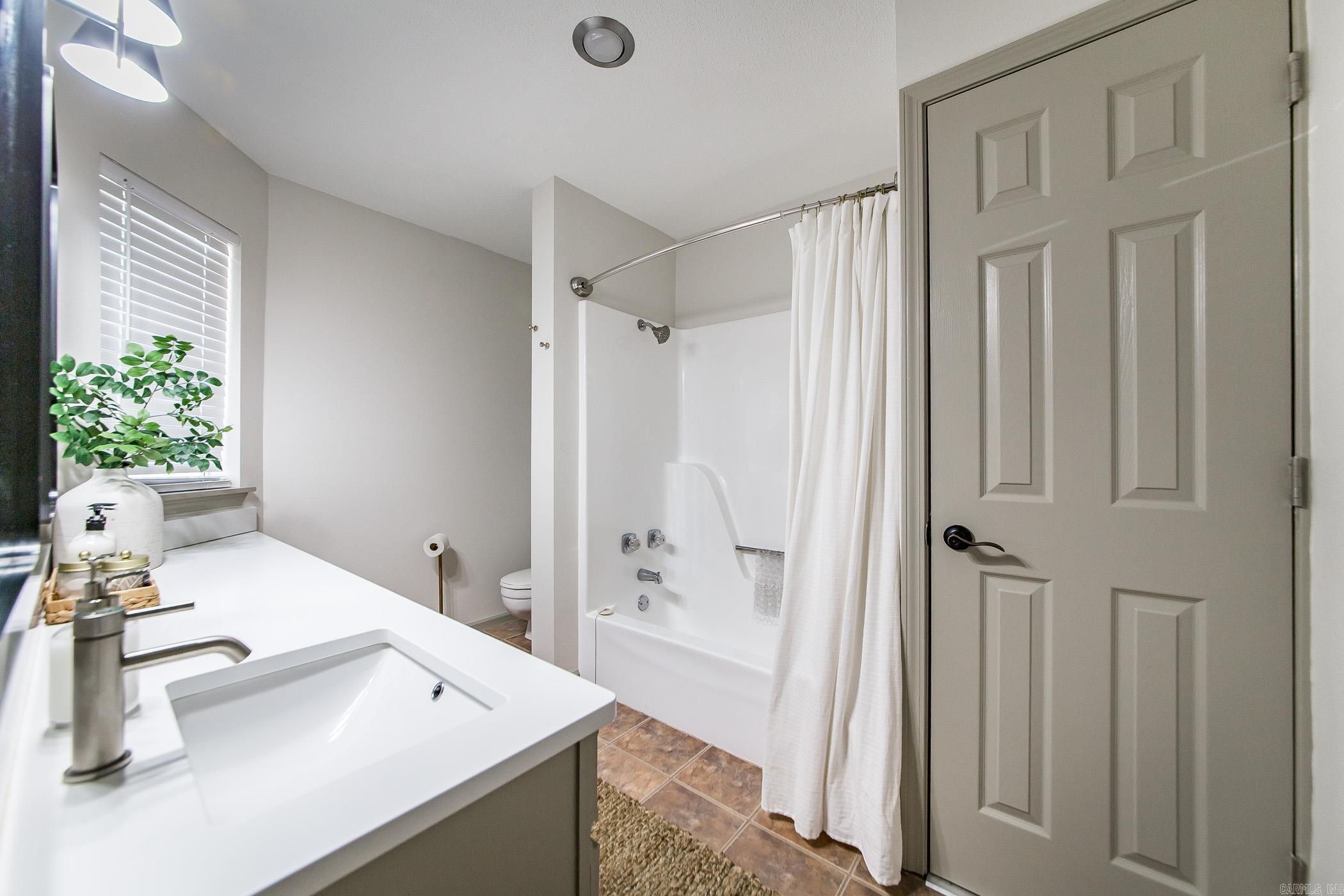 3101 Summerhill Place  Fairfield Bay, AR