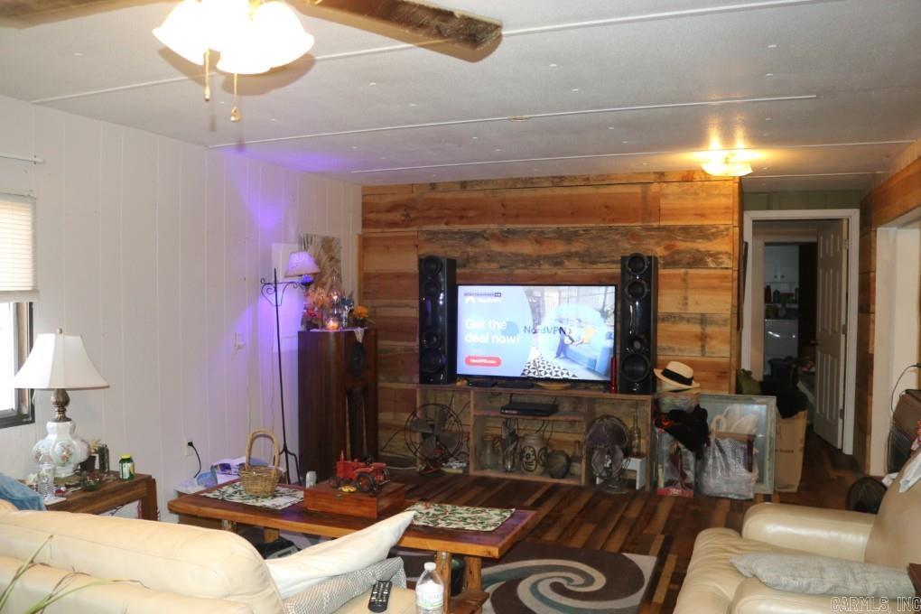 660 Prince  Mountain View, AR