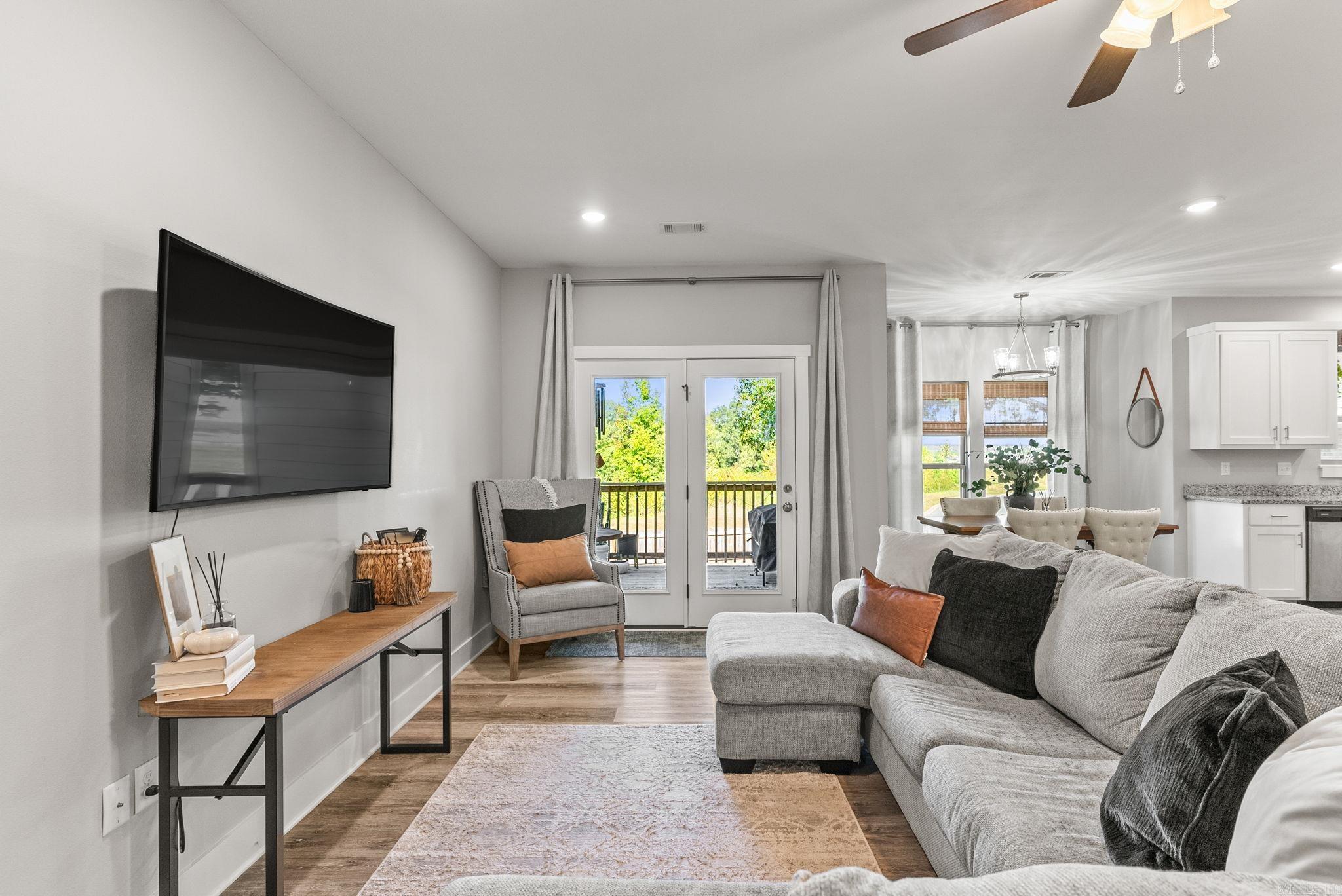 25 Canten  Greenbrier, AR