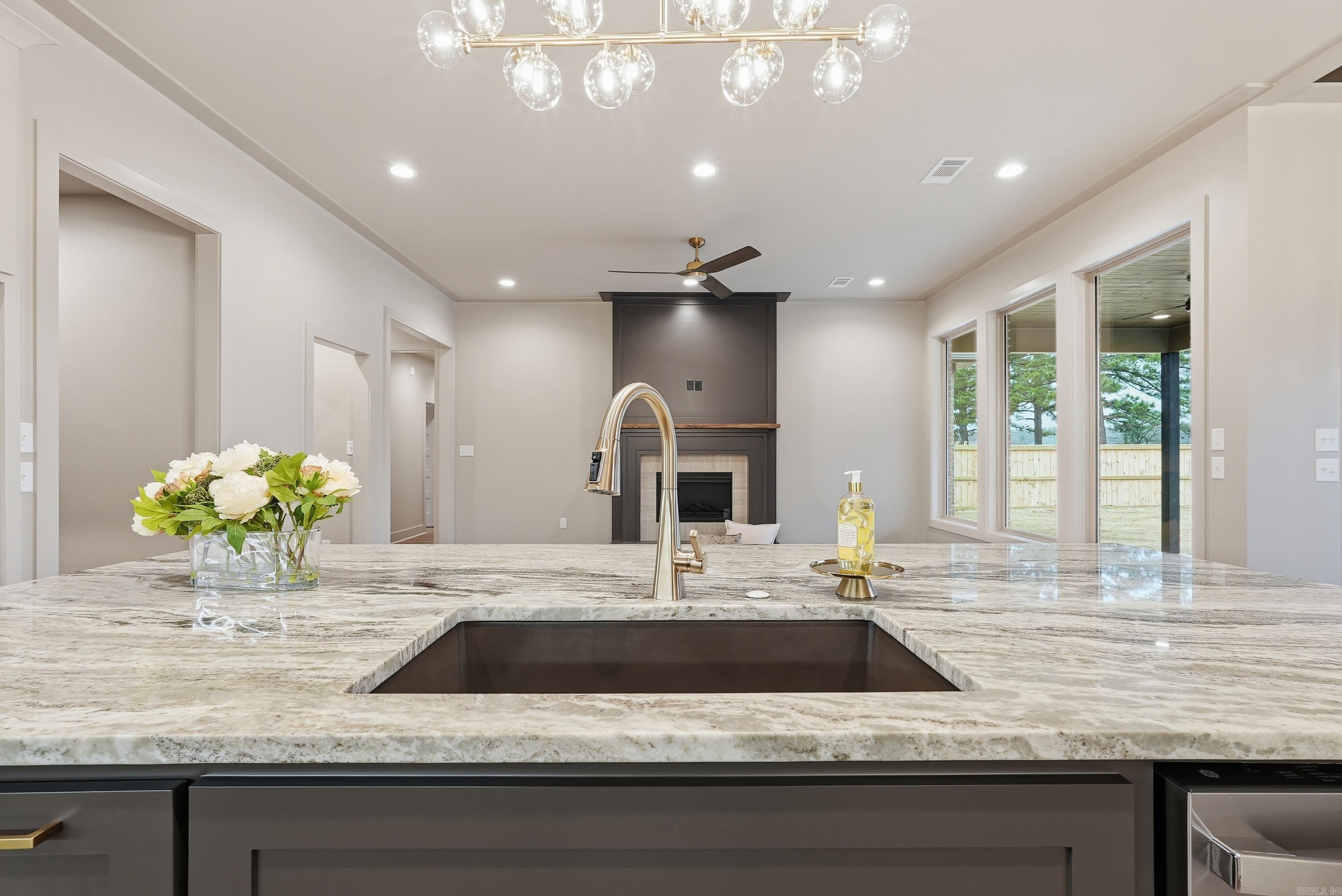 7 Dragonfly Cove Greenbrier, AR 72058