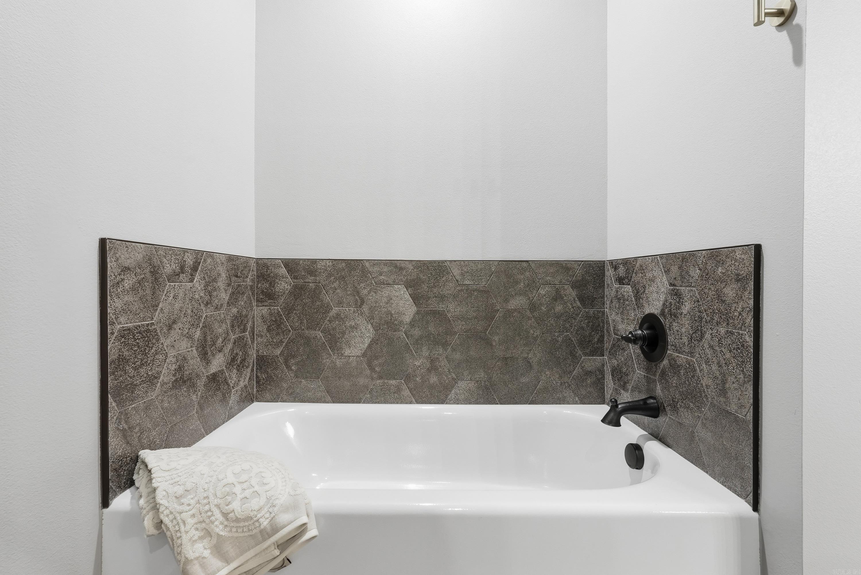 7 Dragonfly Cove Greenbrier, AR 72058