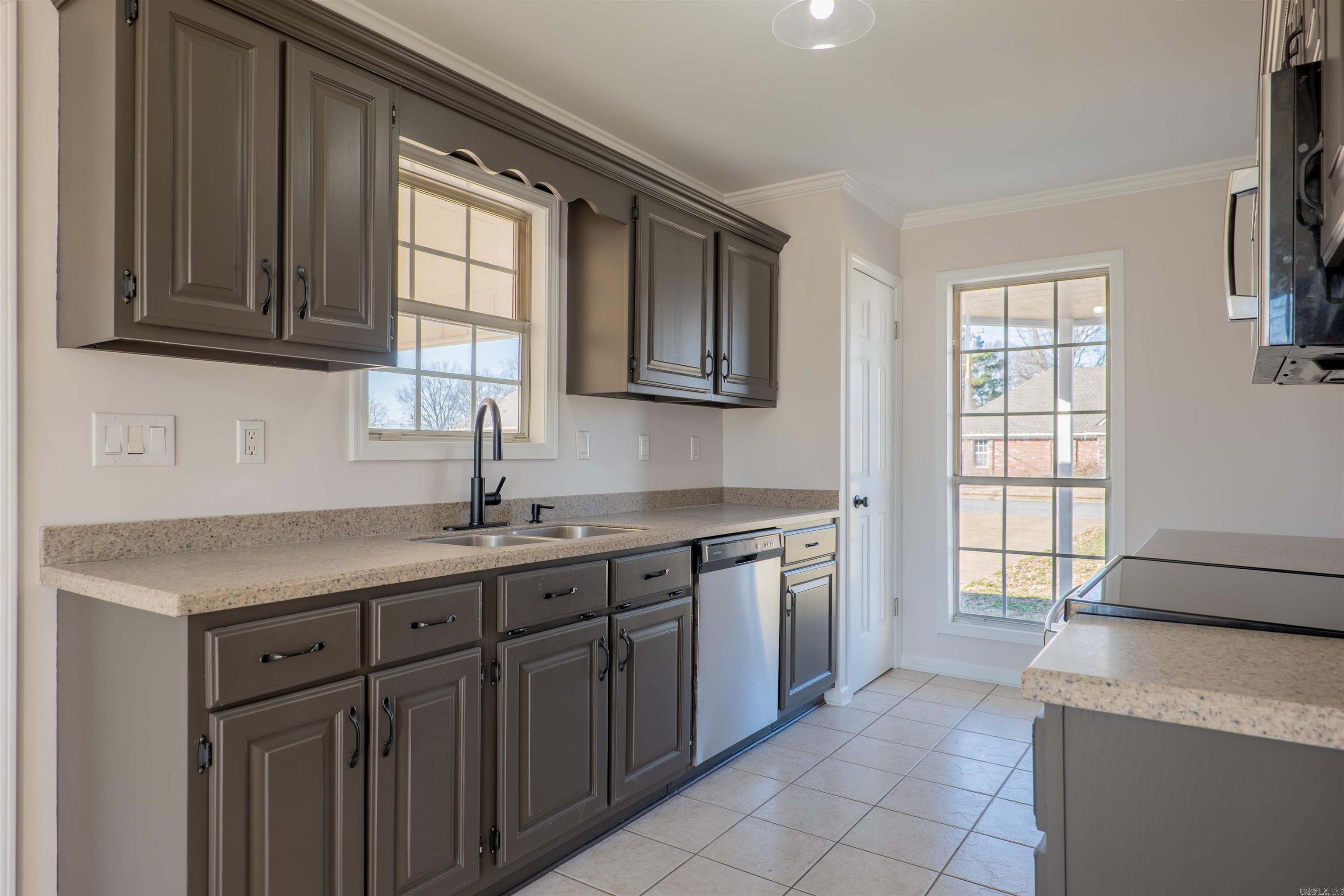 504 Honeysuckle  Trumann, AR