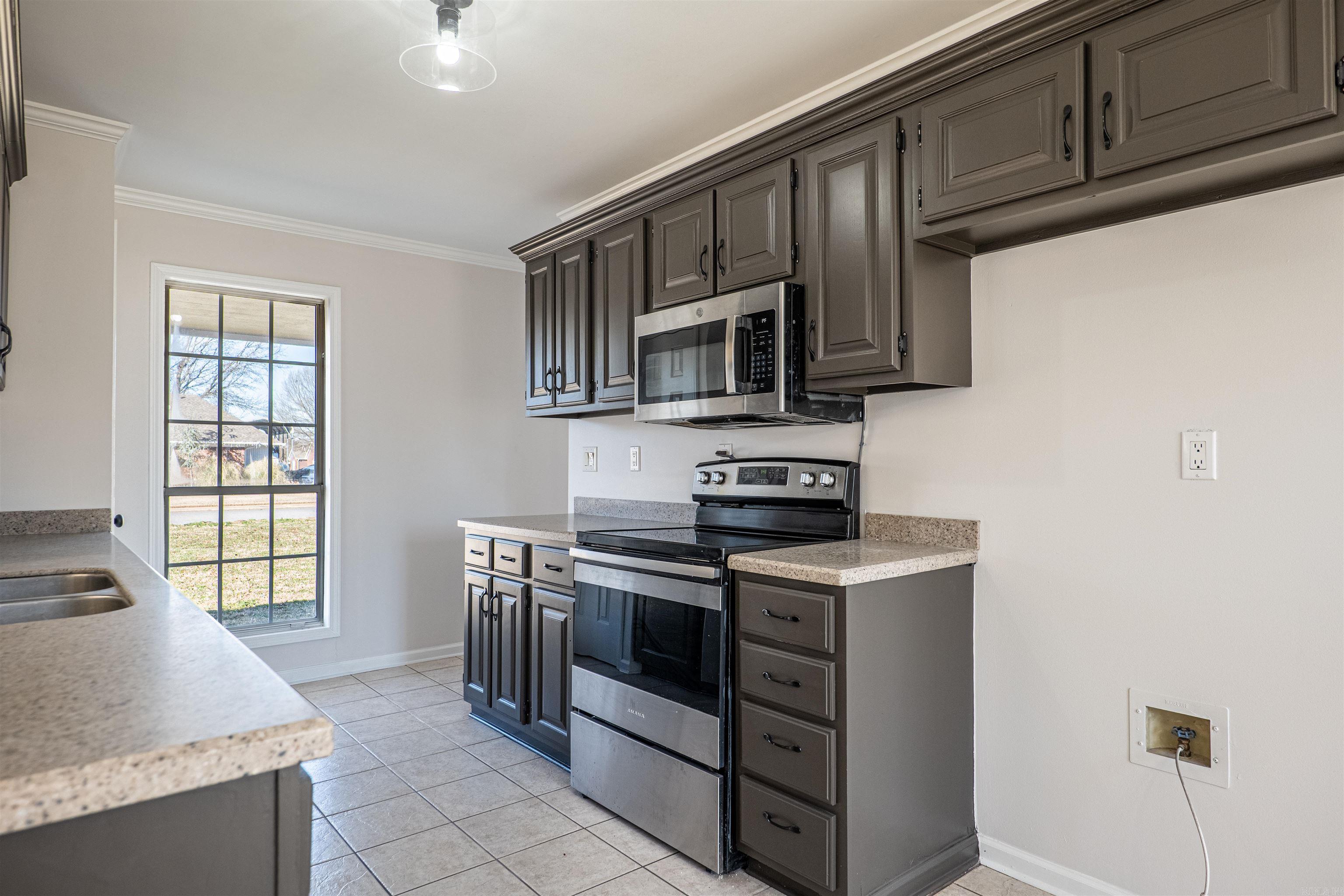 504 Honeysuckle  Trumann, AR