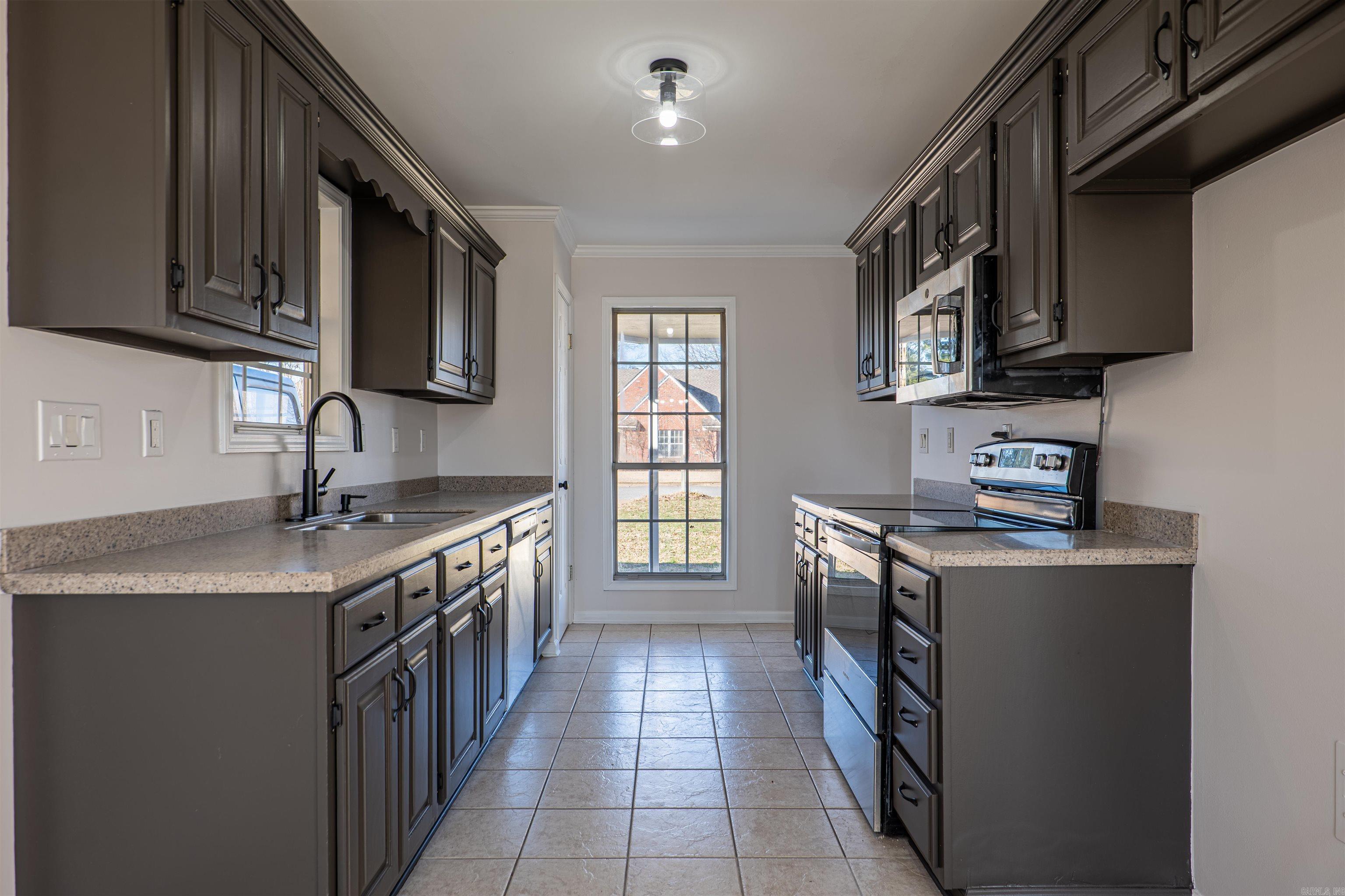 504 Honeysuckle  Trumann, AR