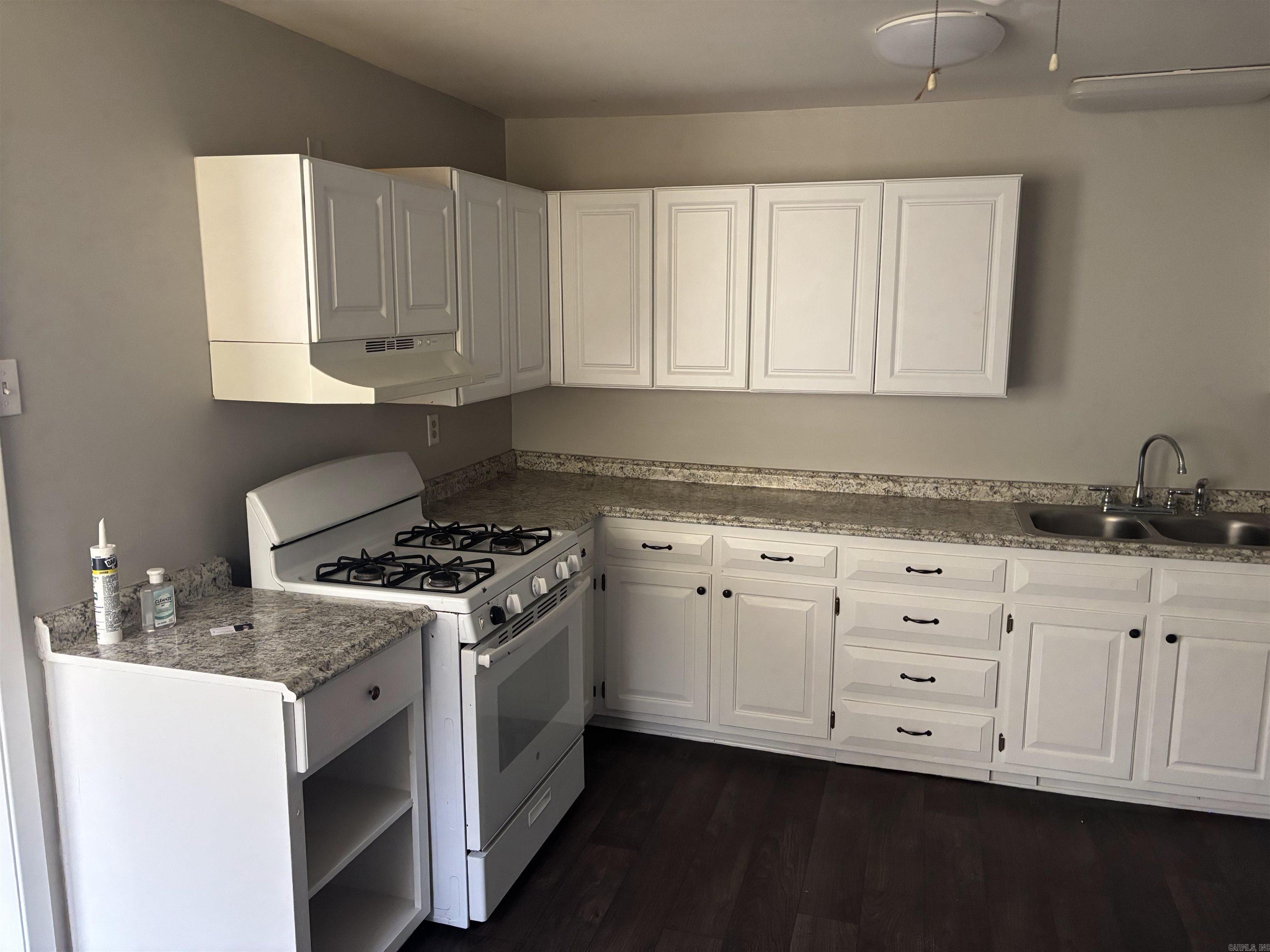 154 North  Jacksonville, AR