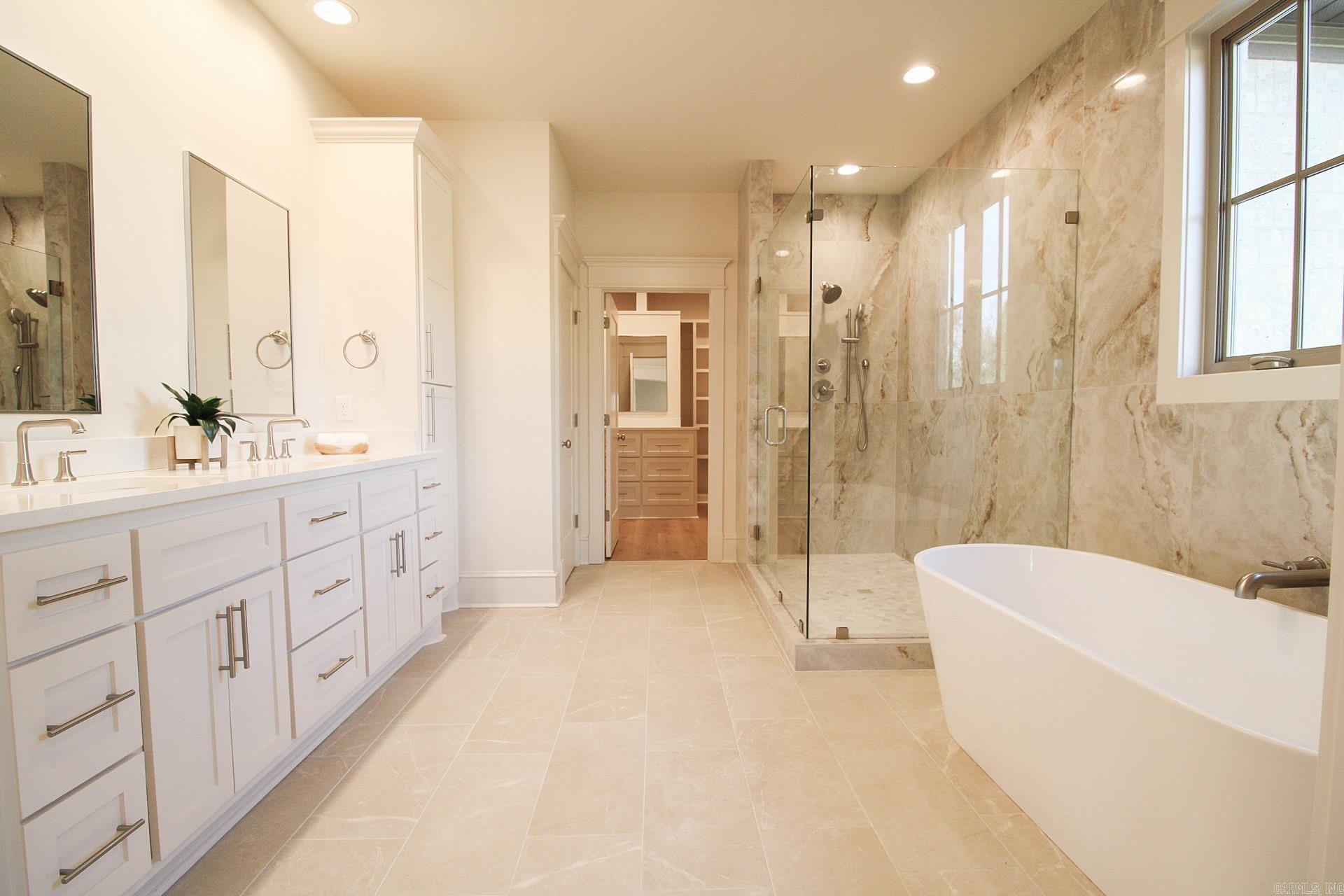 12 Highland  Greenbrier, AR