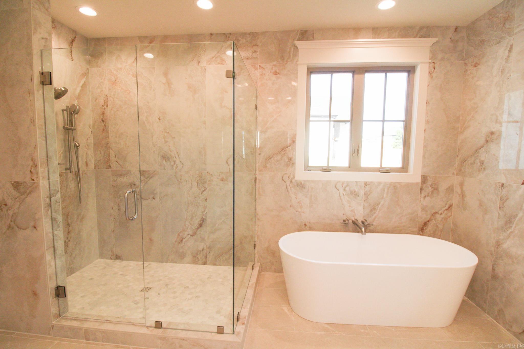 12 Highland  Greenbrier, AR