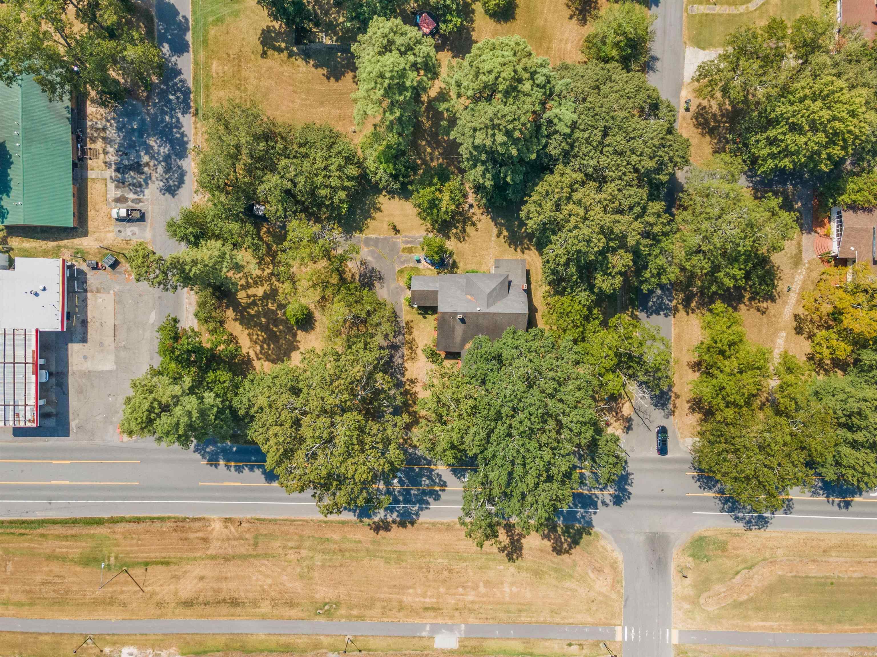 615 W Front  Lonoke, AR