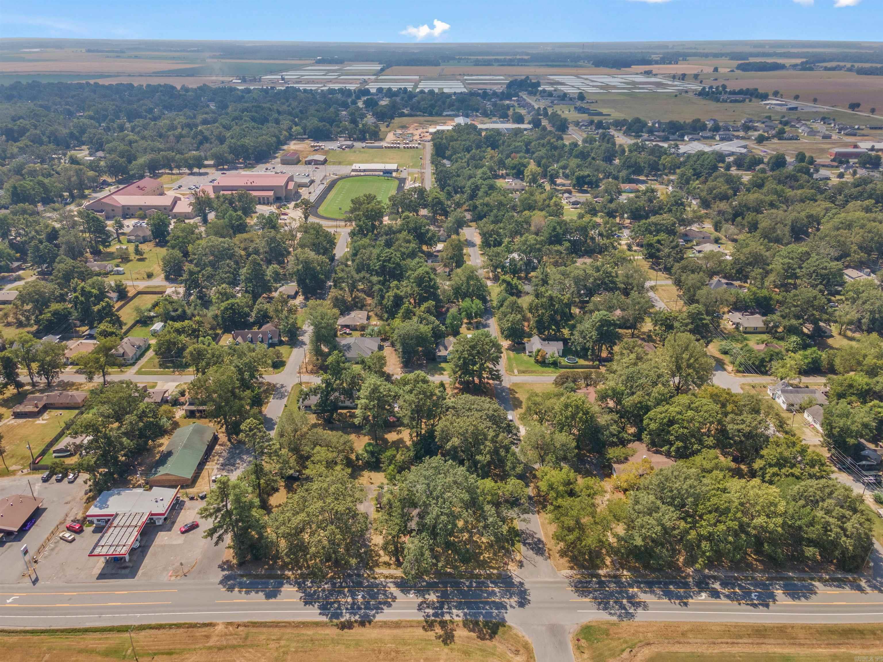 615 W Front  Lonoke, AR