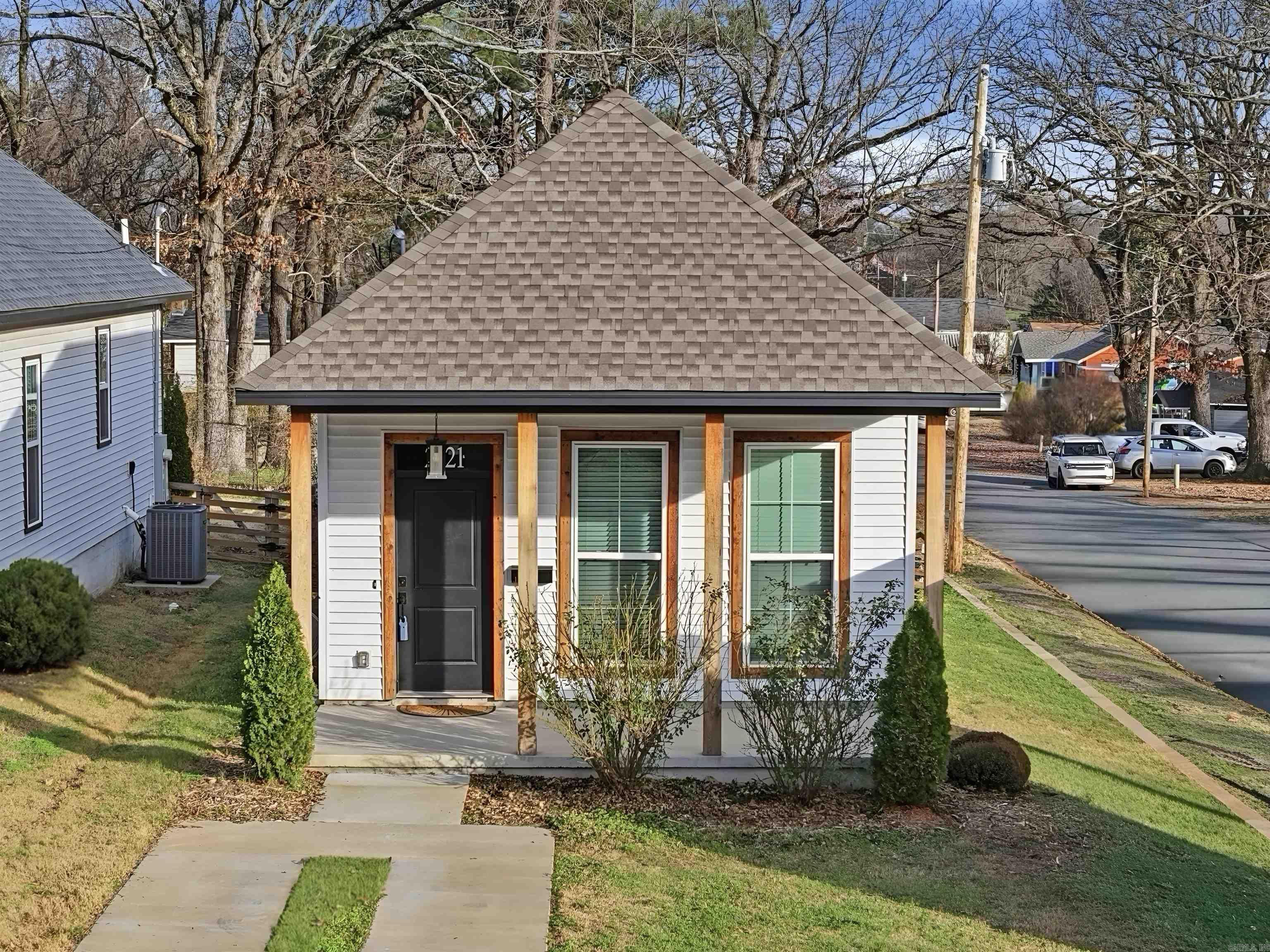 2121 COMMERCE  Little Rock, AR