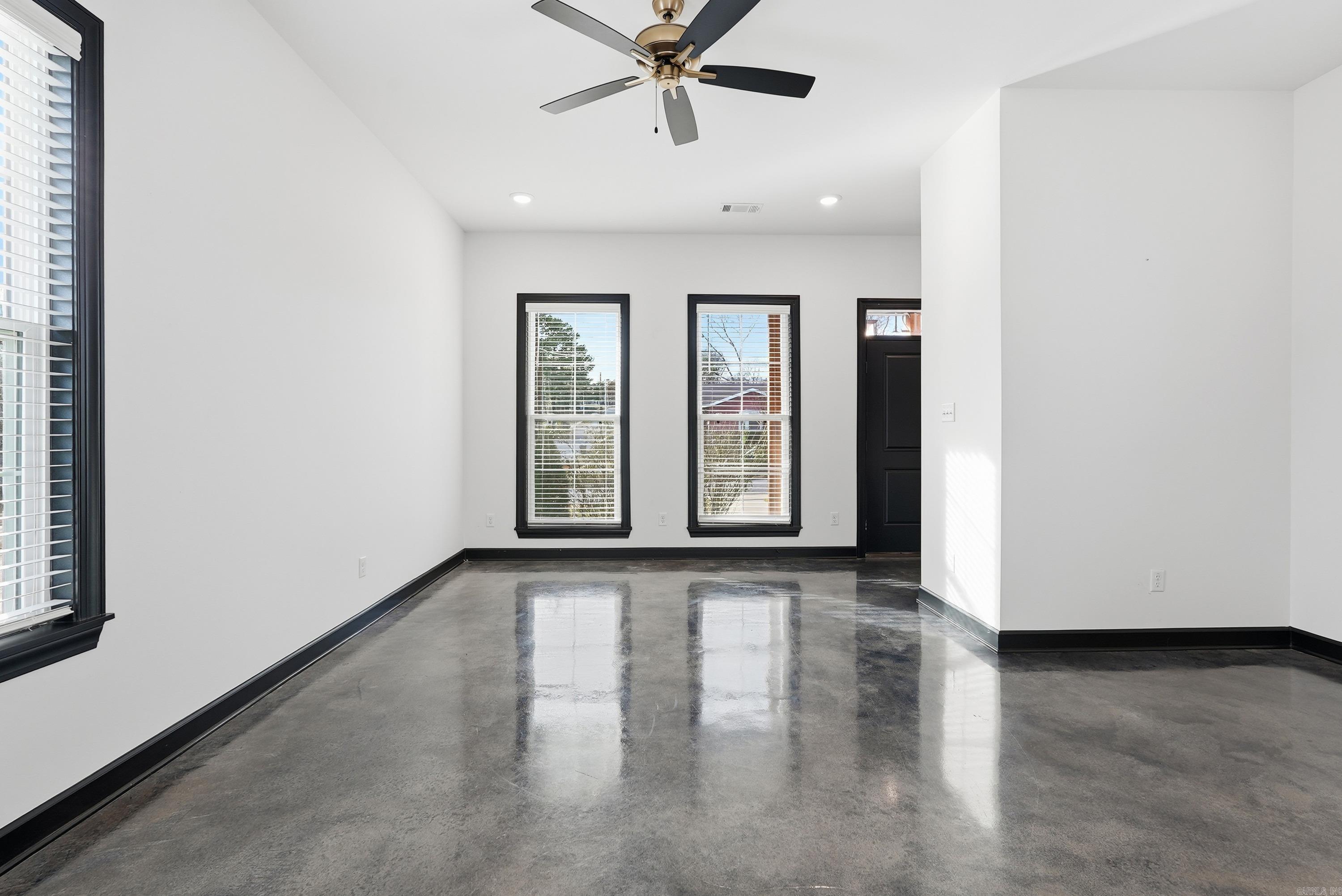 2121 COMMERCE  Little Rock, AR