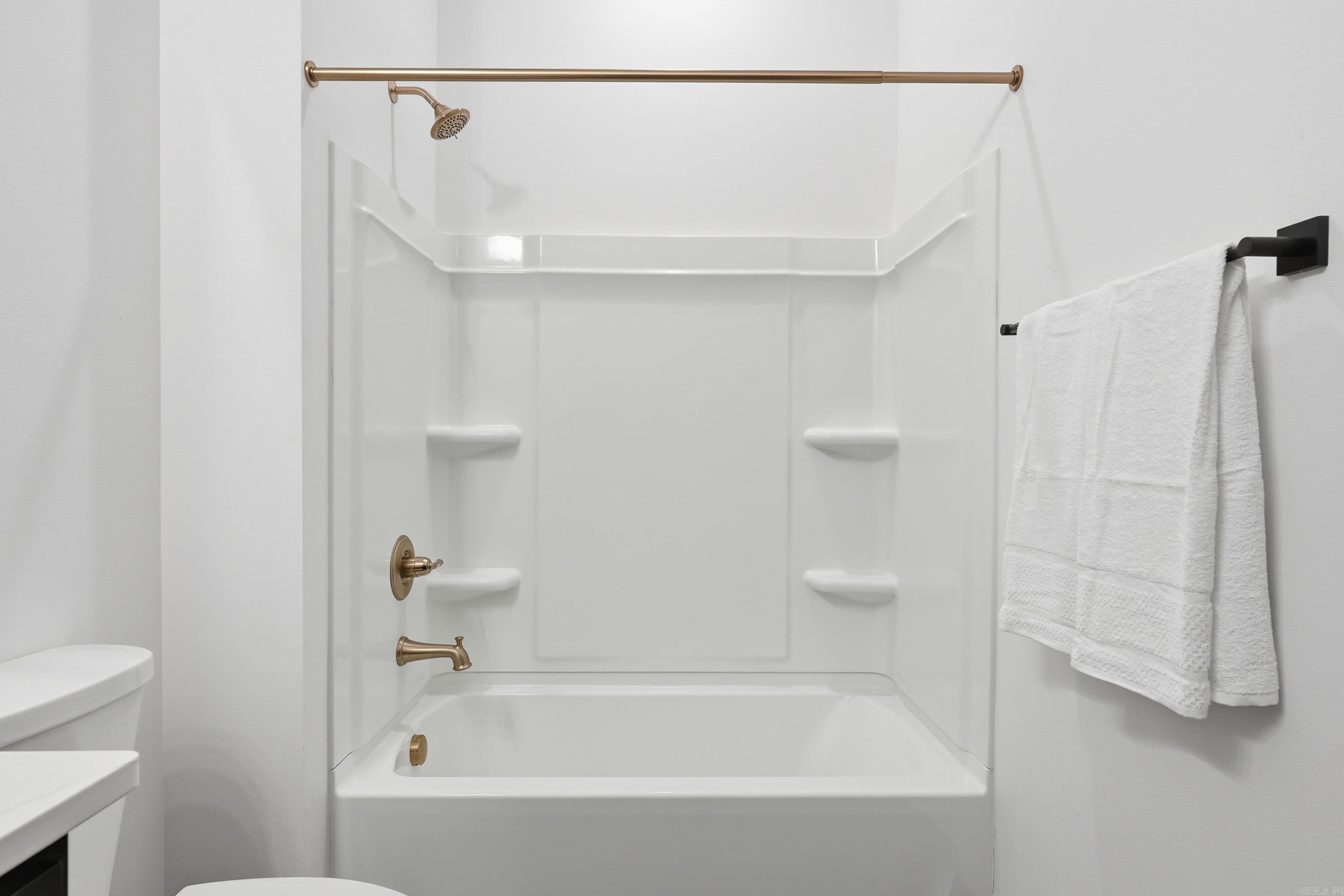 2121 COMMERCE  Little Rock, AR